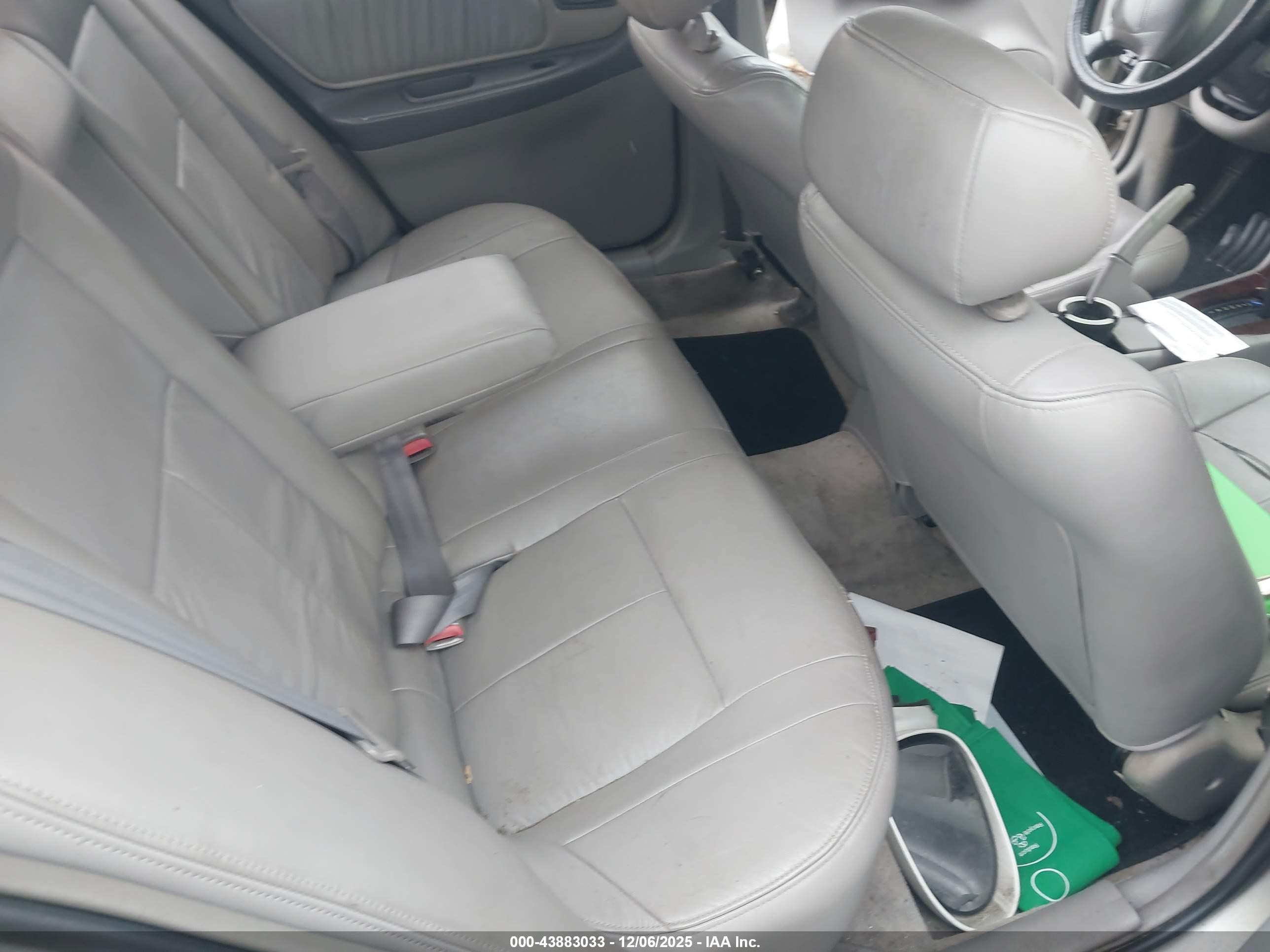 NISSAN ALTIMA image 8