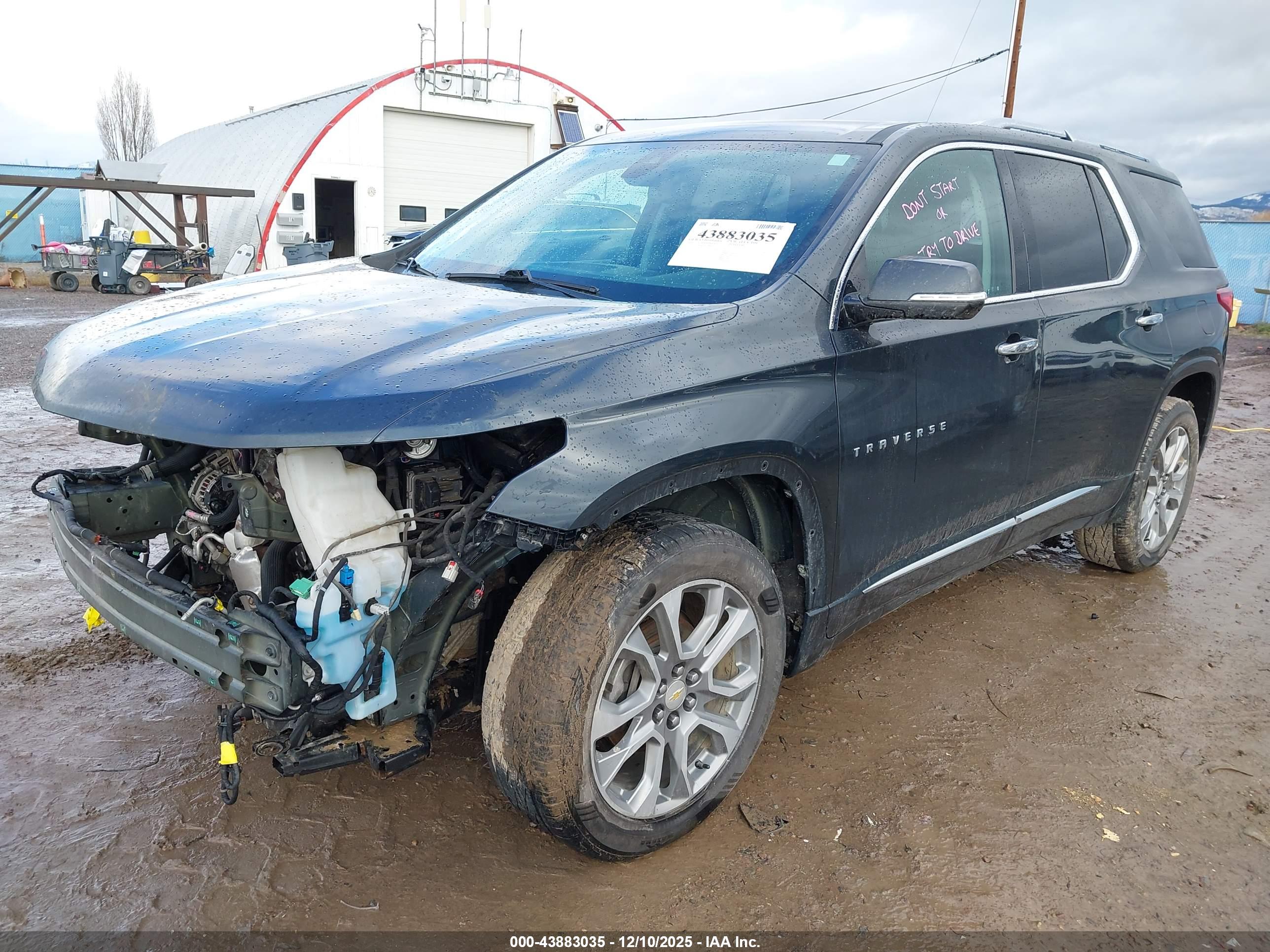 CHEVROLET TRAVERSE image 2