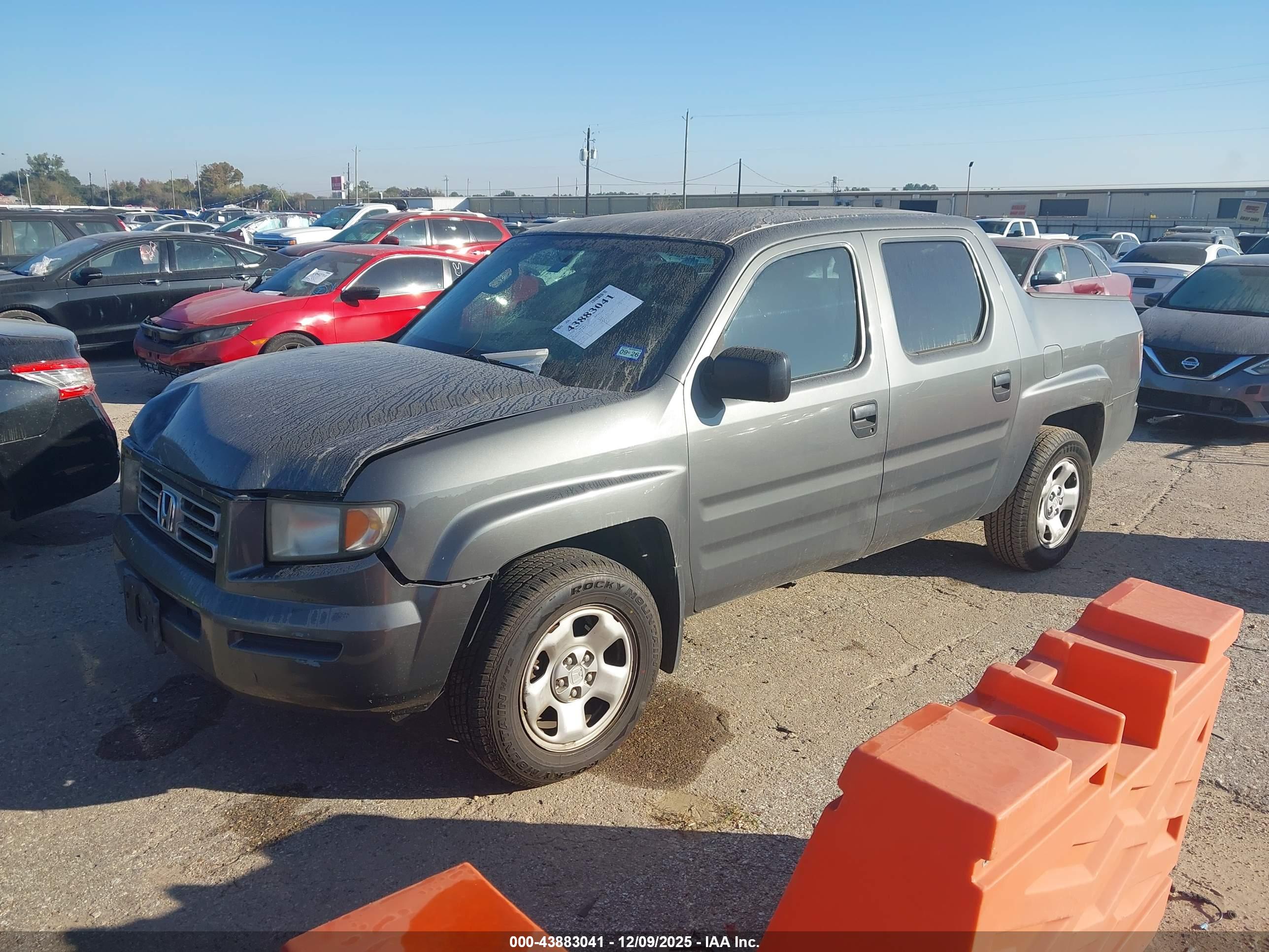 HONDA RIDGELINE image 2