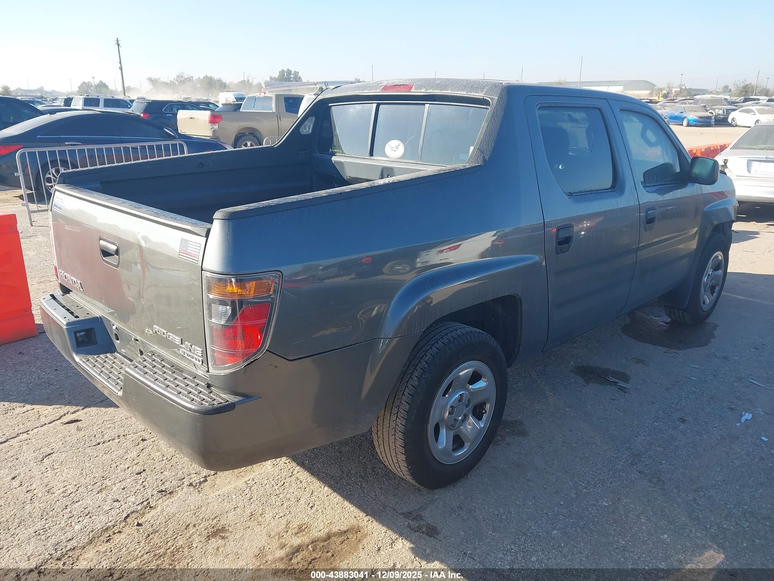 HONDA RIDGELINE image 4