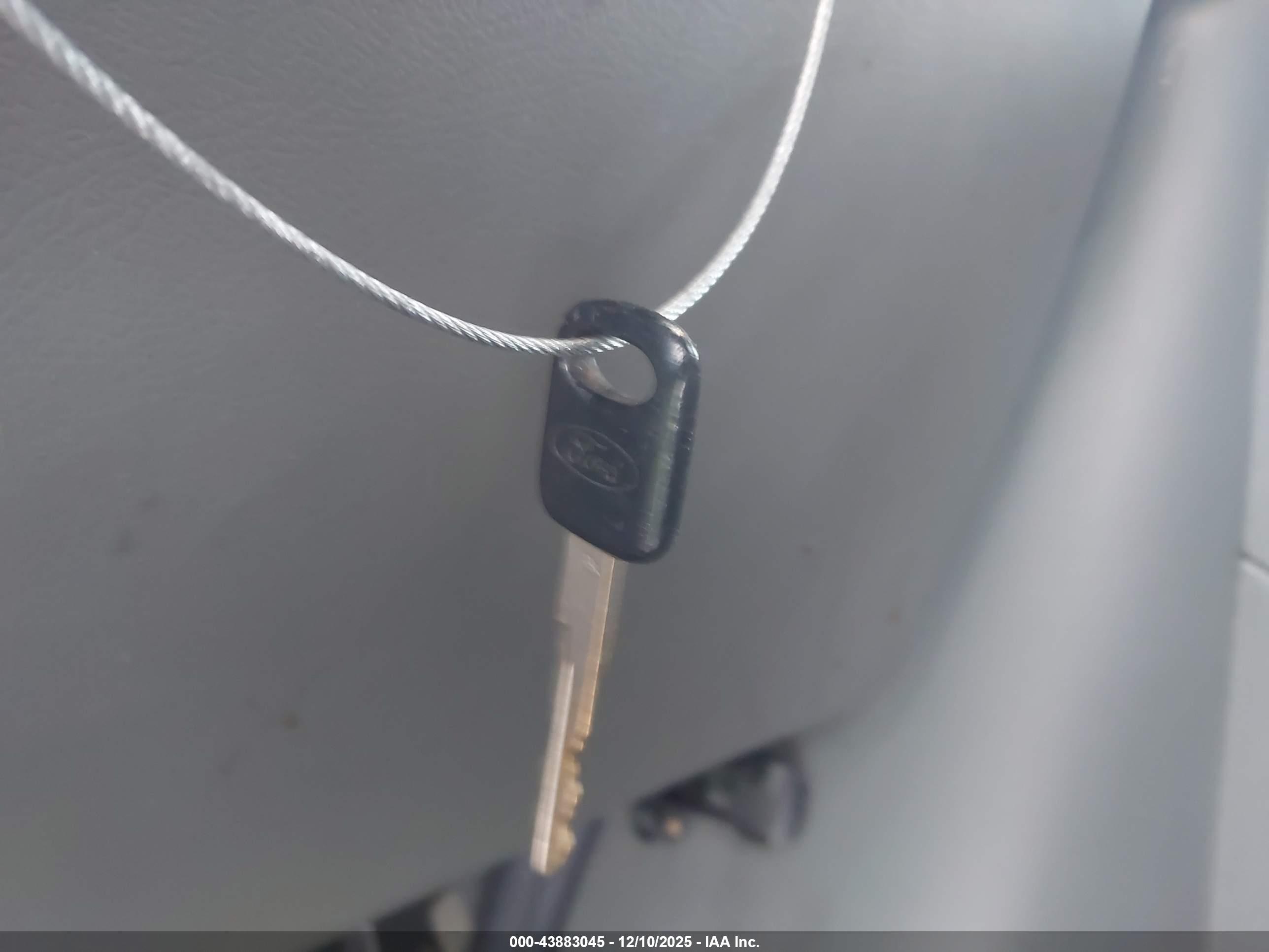 FORD E-350 image 11