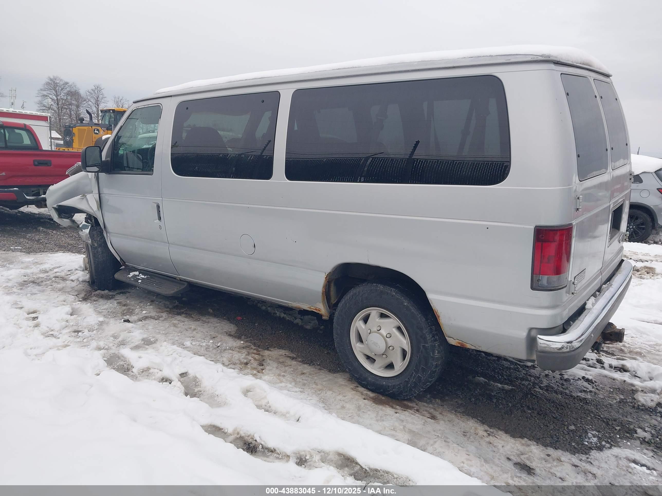 FORD E-350 image 3