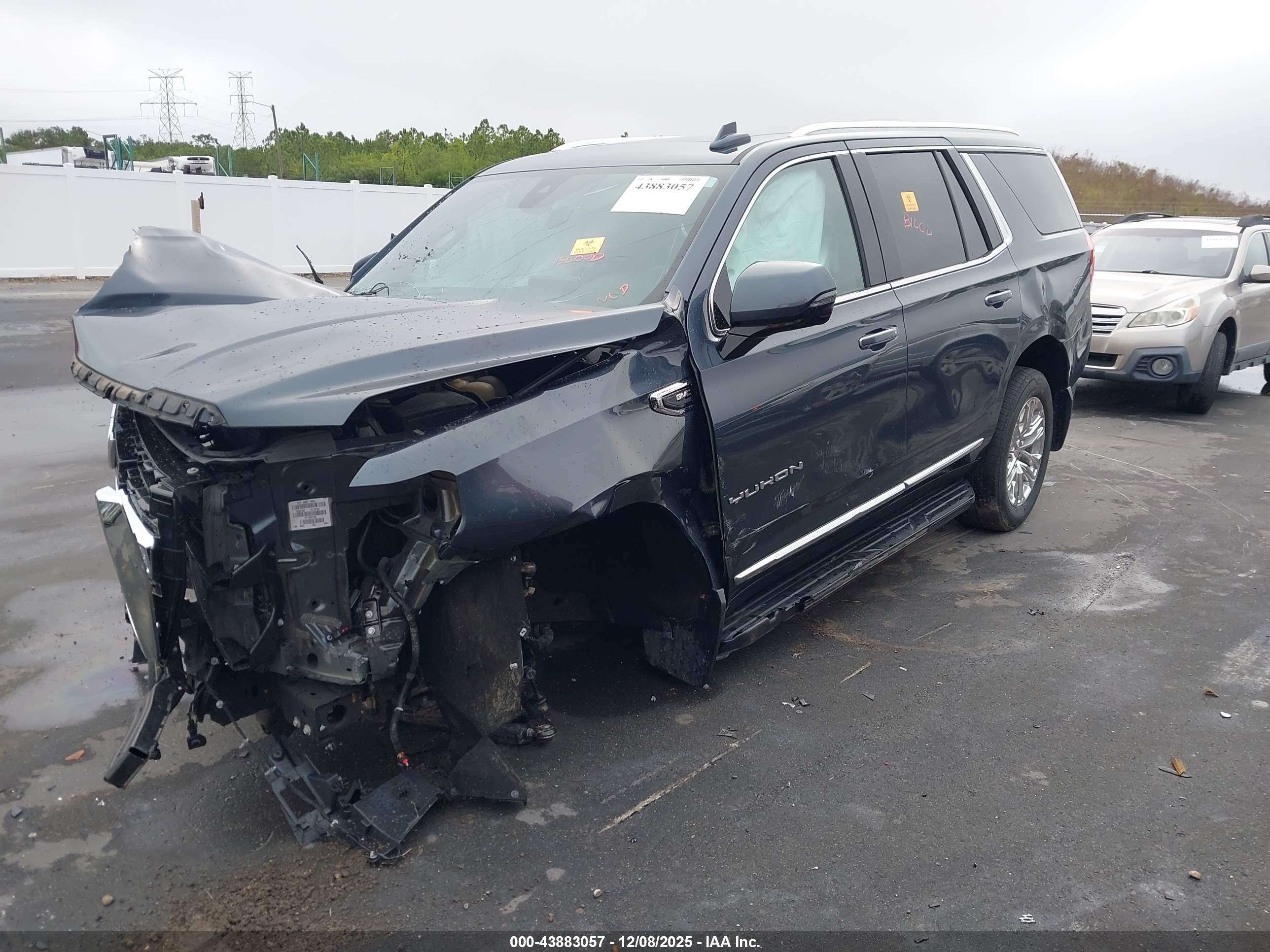 GMC YUKON image 2