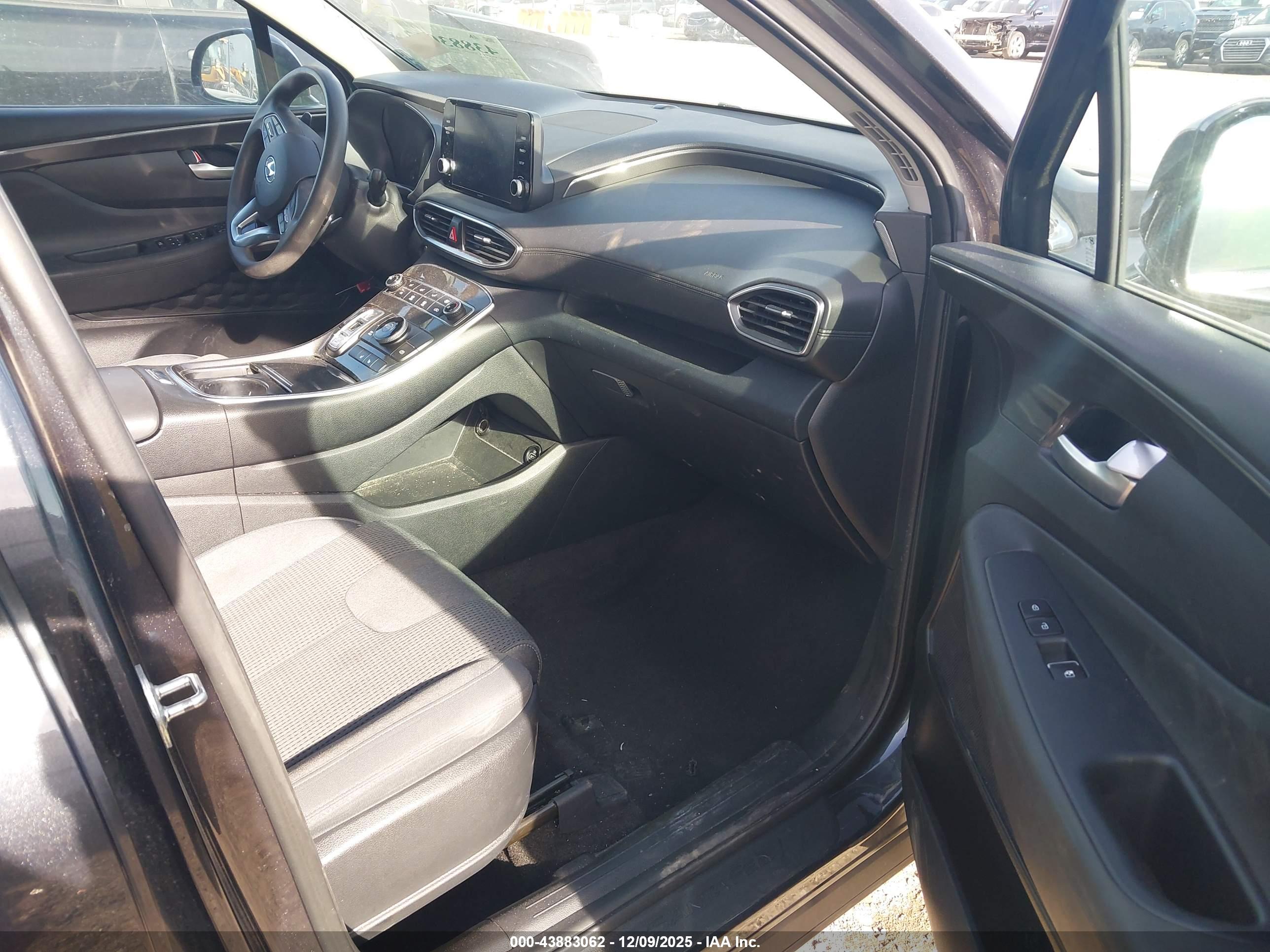 HYUNDAI SANTA image 5