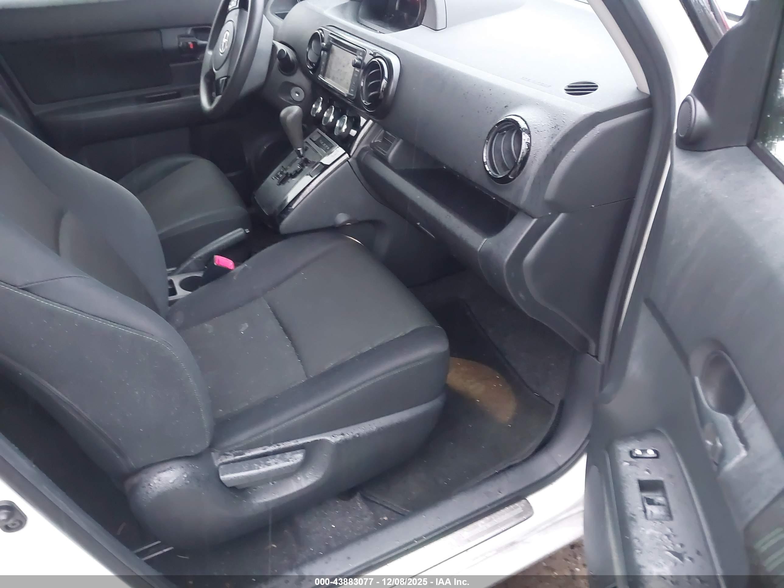 SCION XB image 5