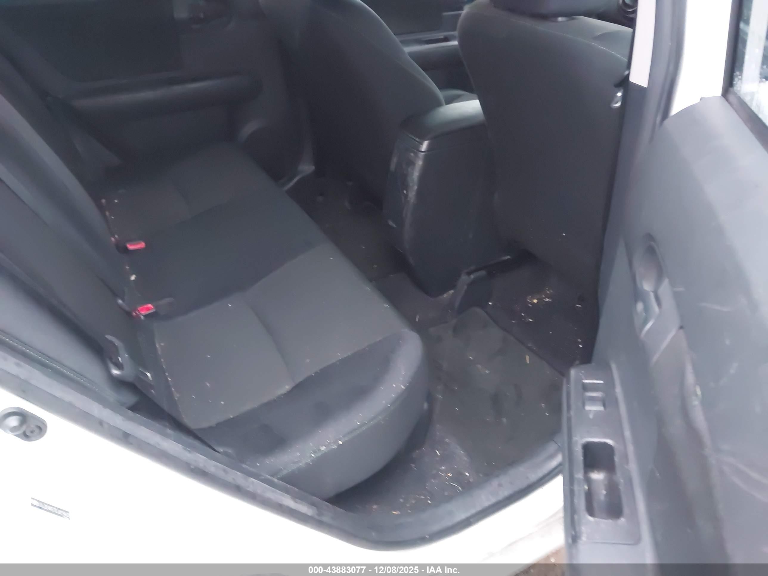 SCION XB image 8