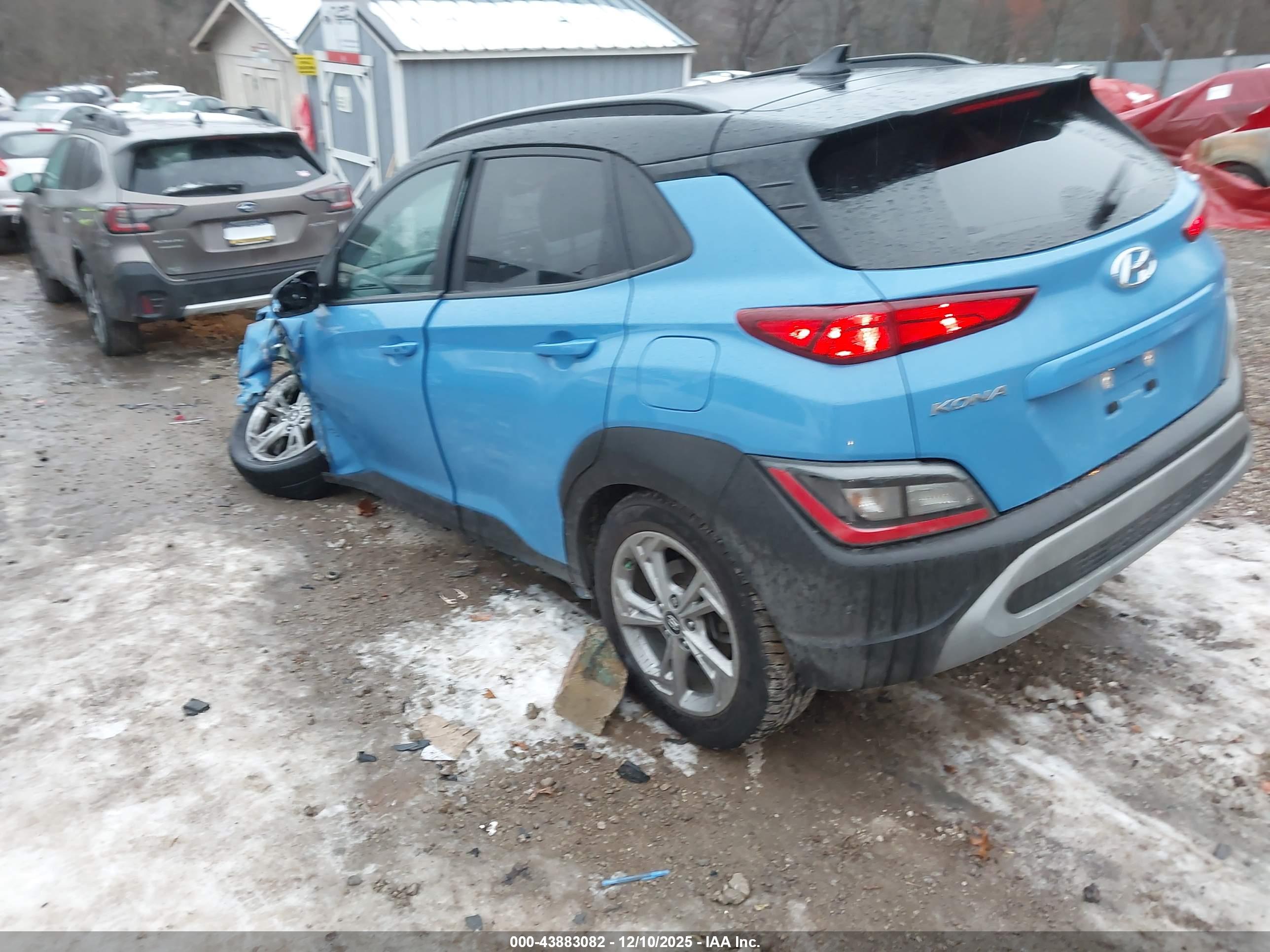 HYUNDAI KONA image 3