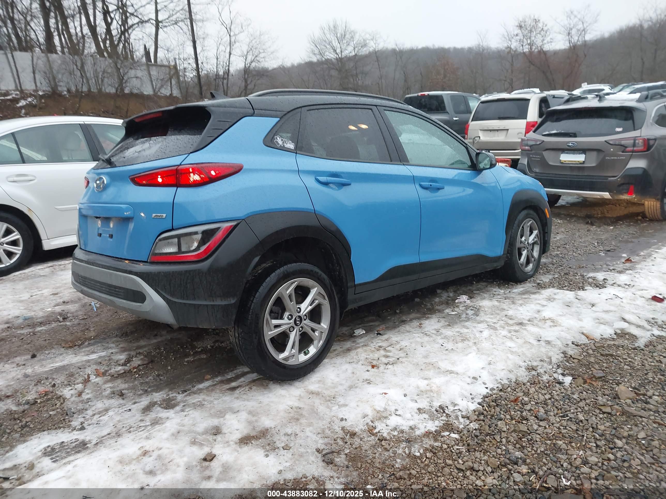 HYUNDAI KONA image 4