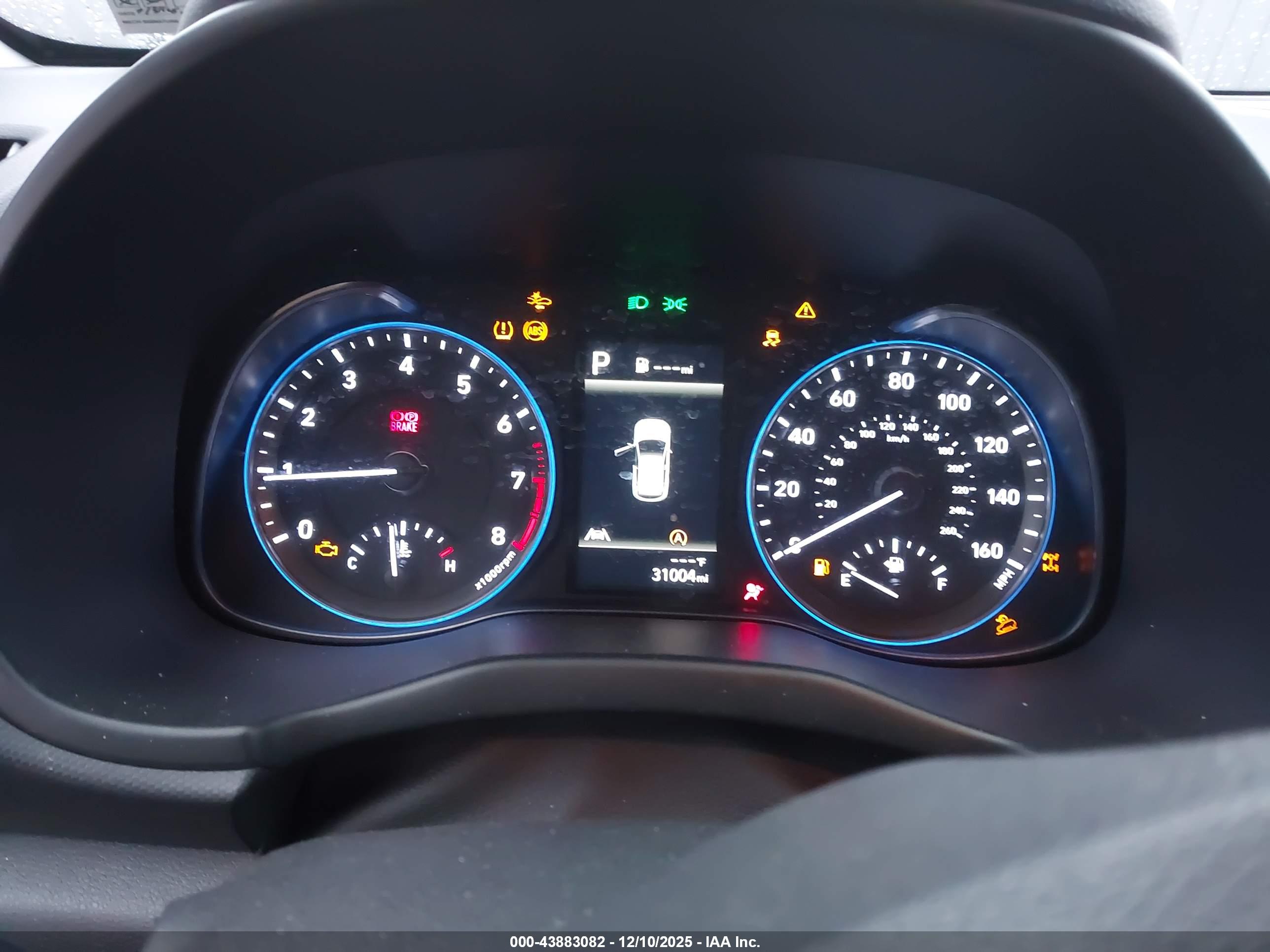HYUNDAI KONA image 7
