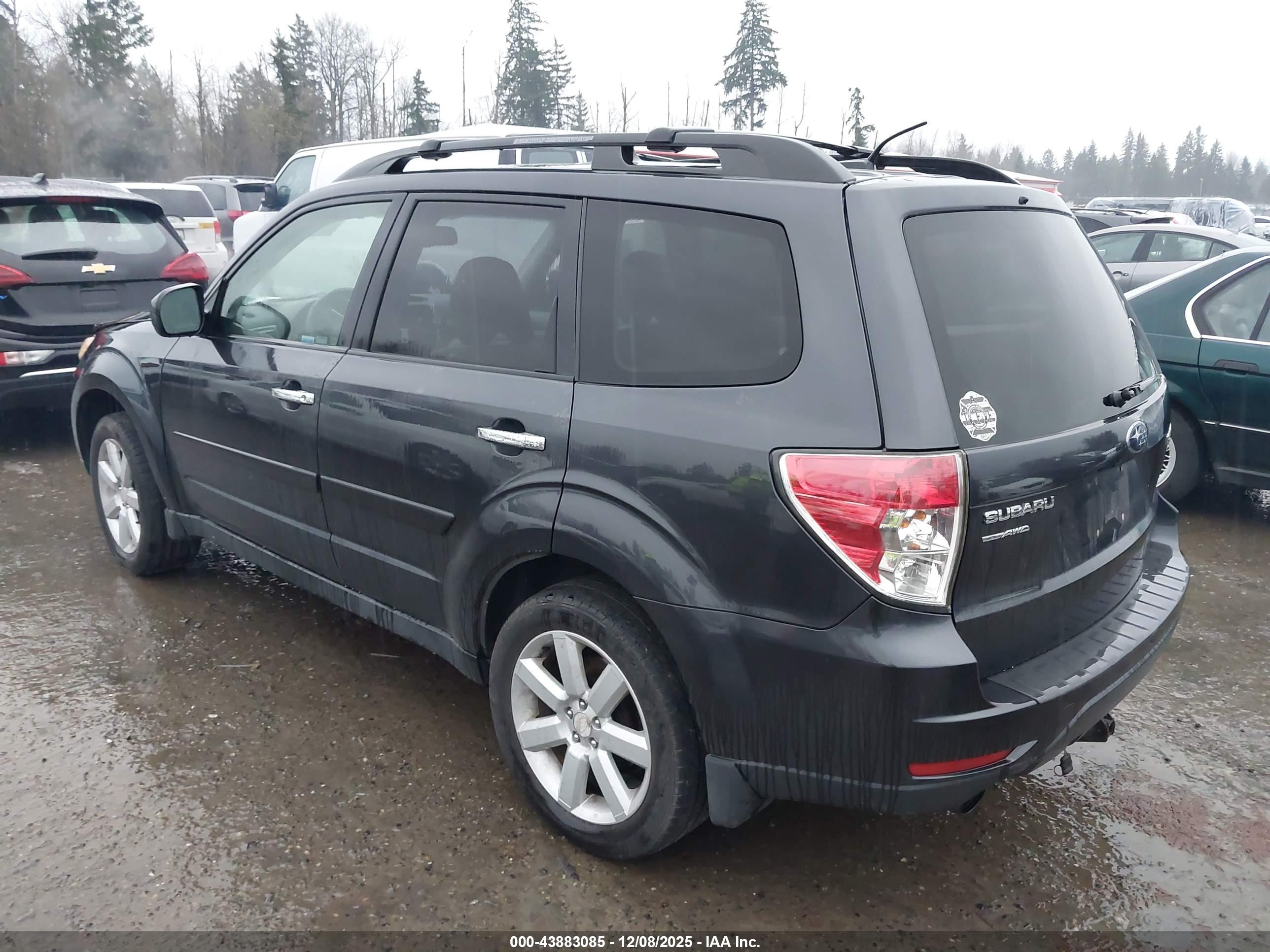SUBARU FORESTER image 3