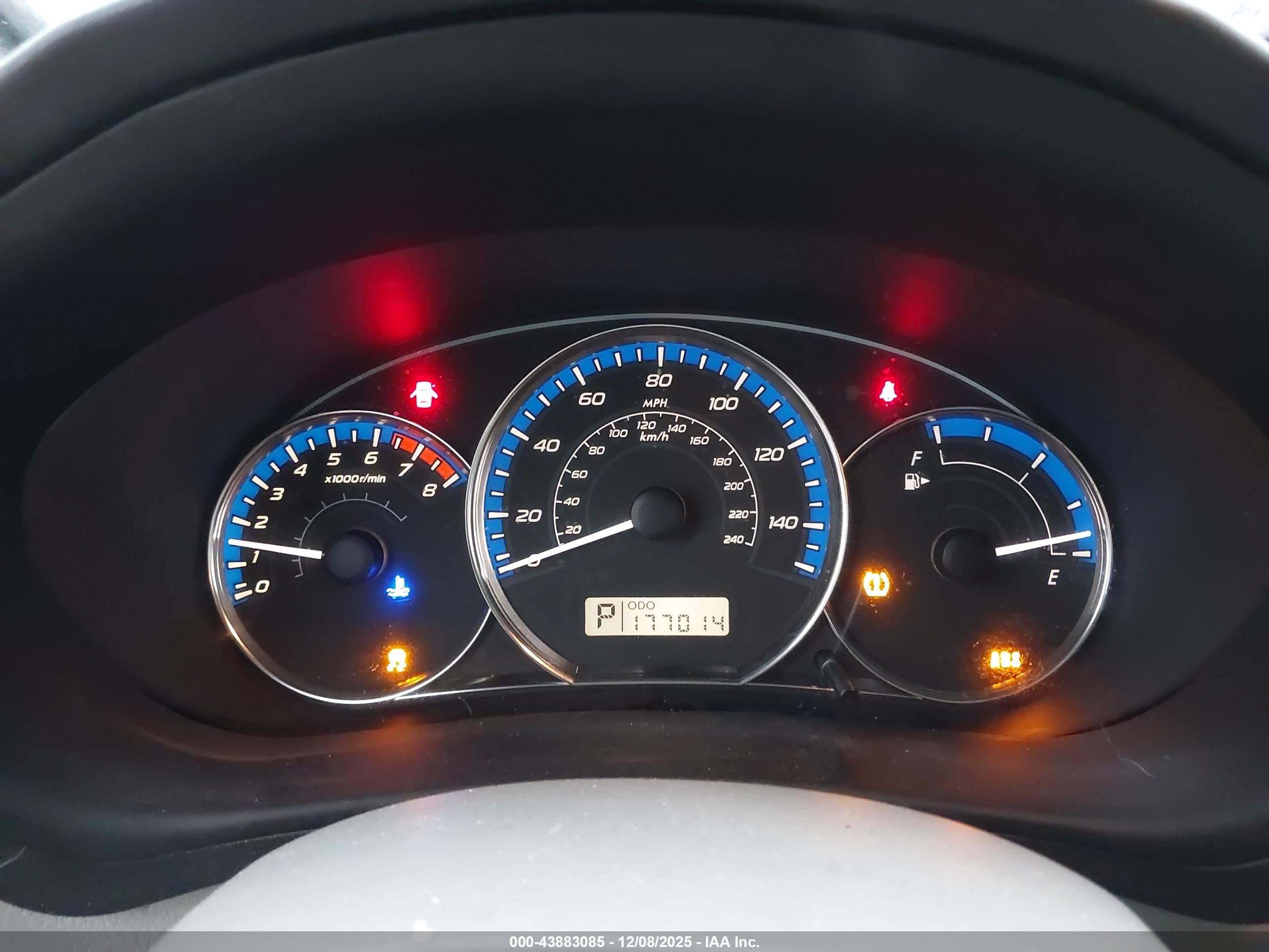 SUBARU FORESTER image 7