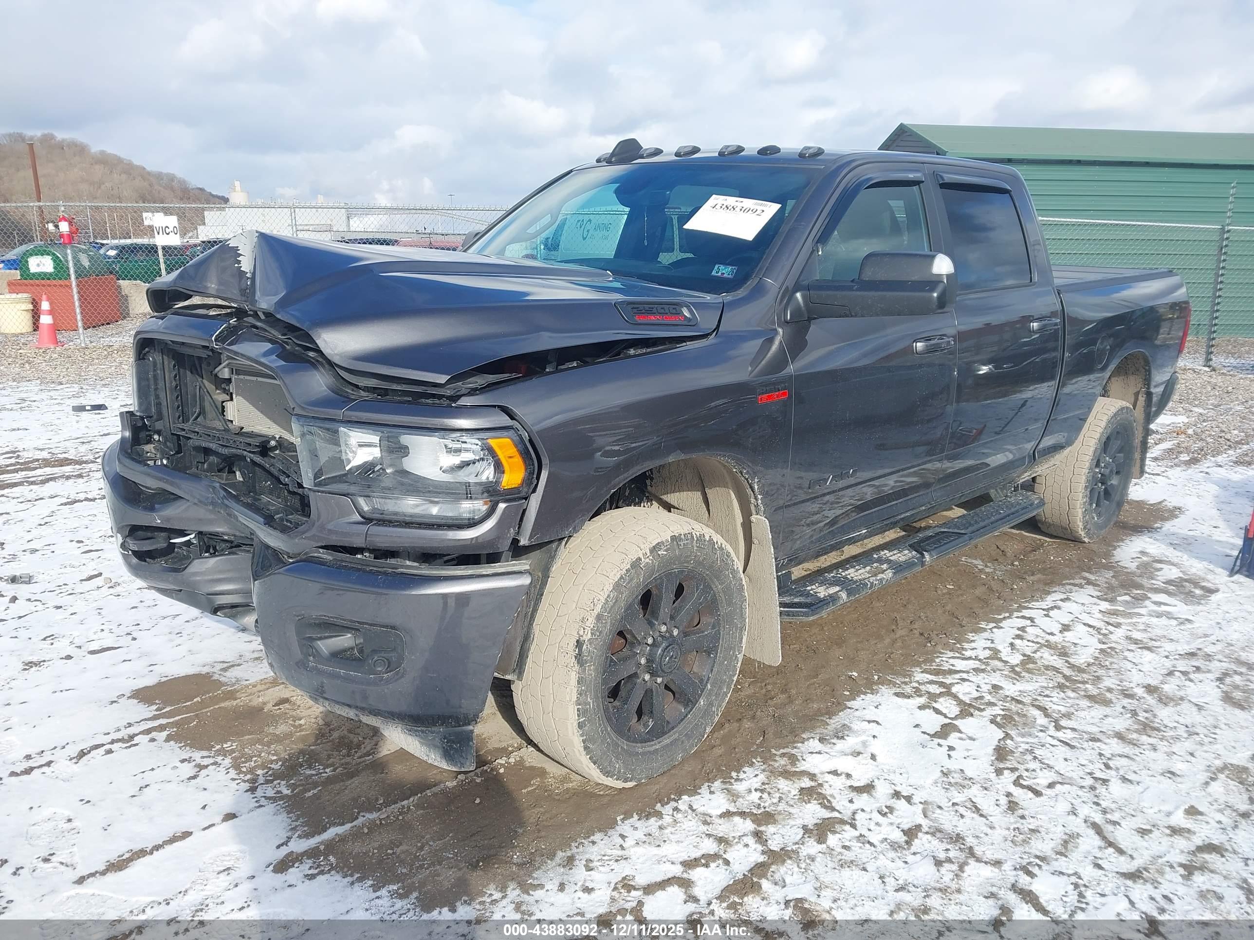 RAM 2500 image 2