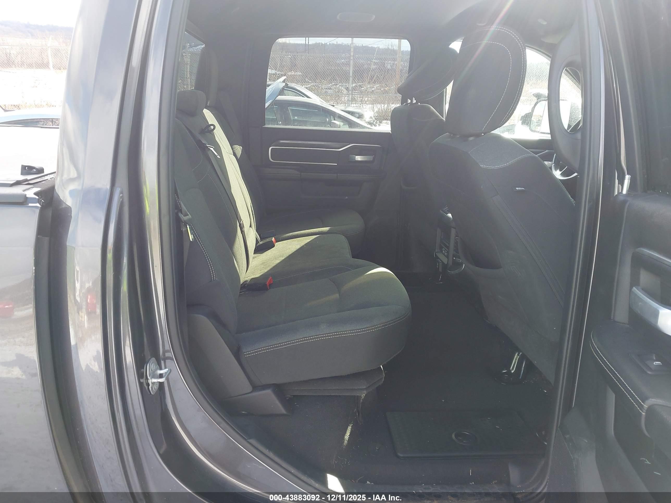 RAM 2500 image 8