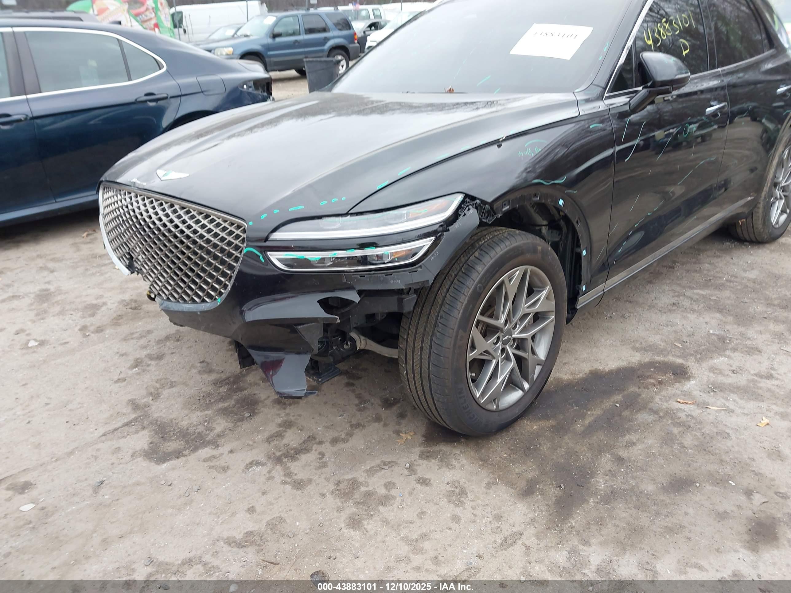 GENESIS GV70 image 6