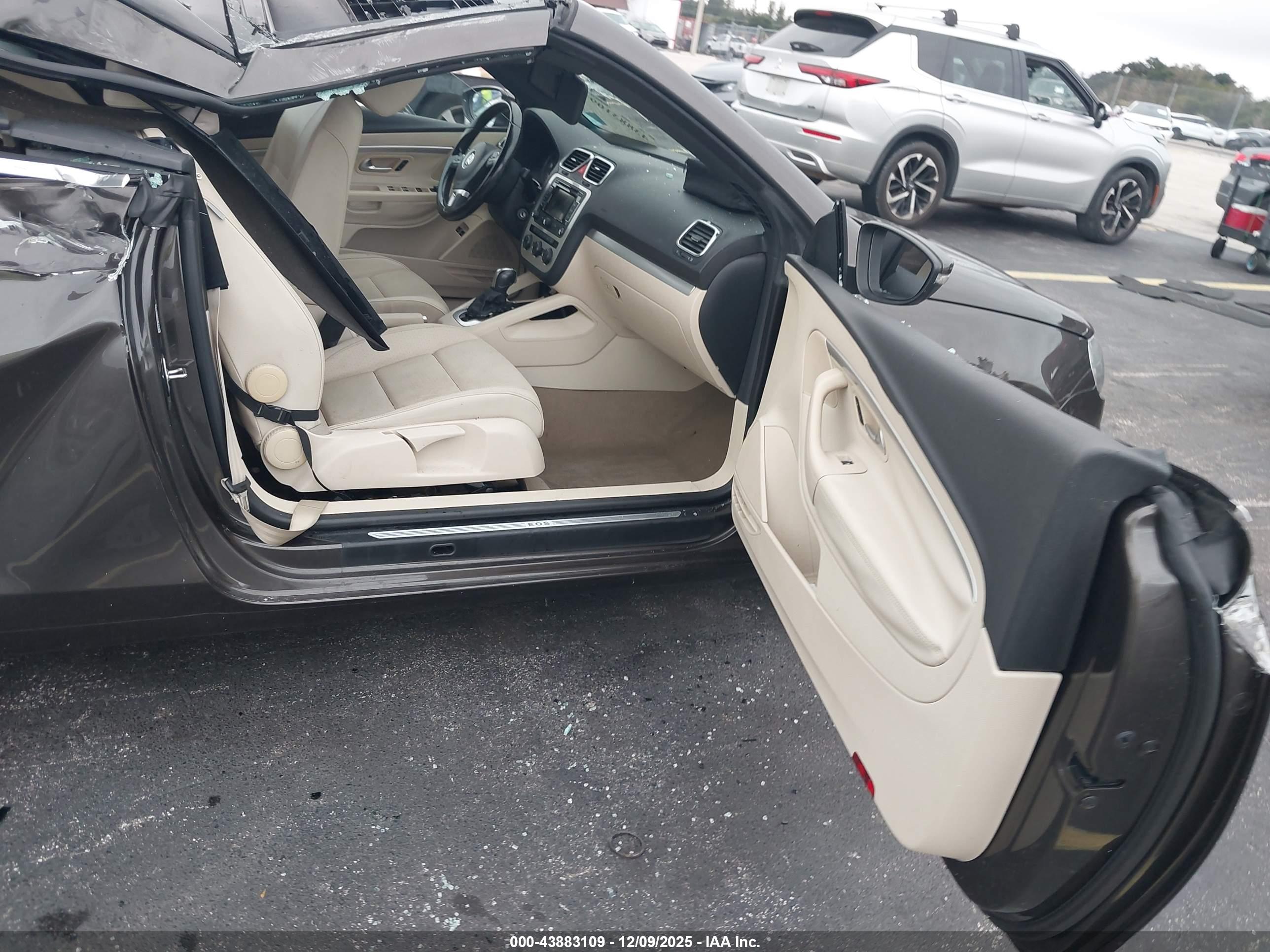 VOLKSWAGEN EOS image 5