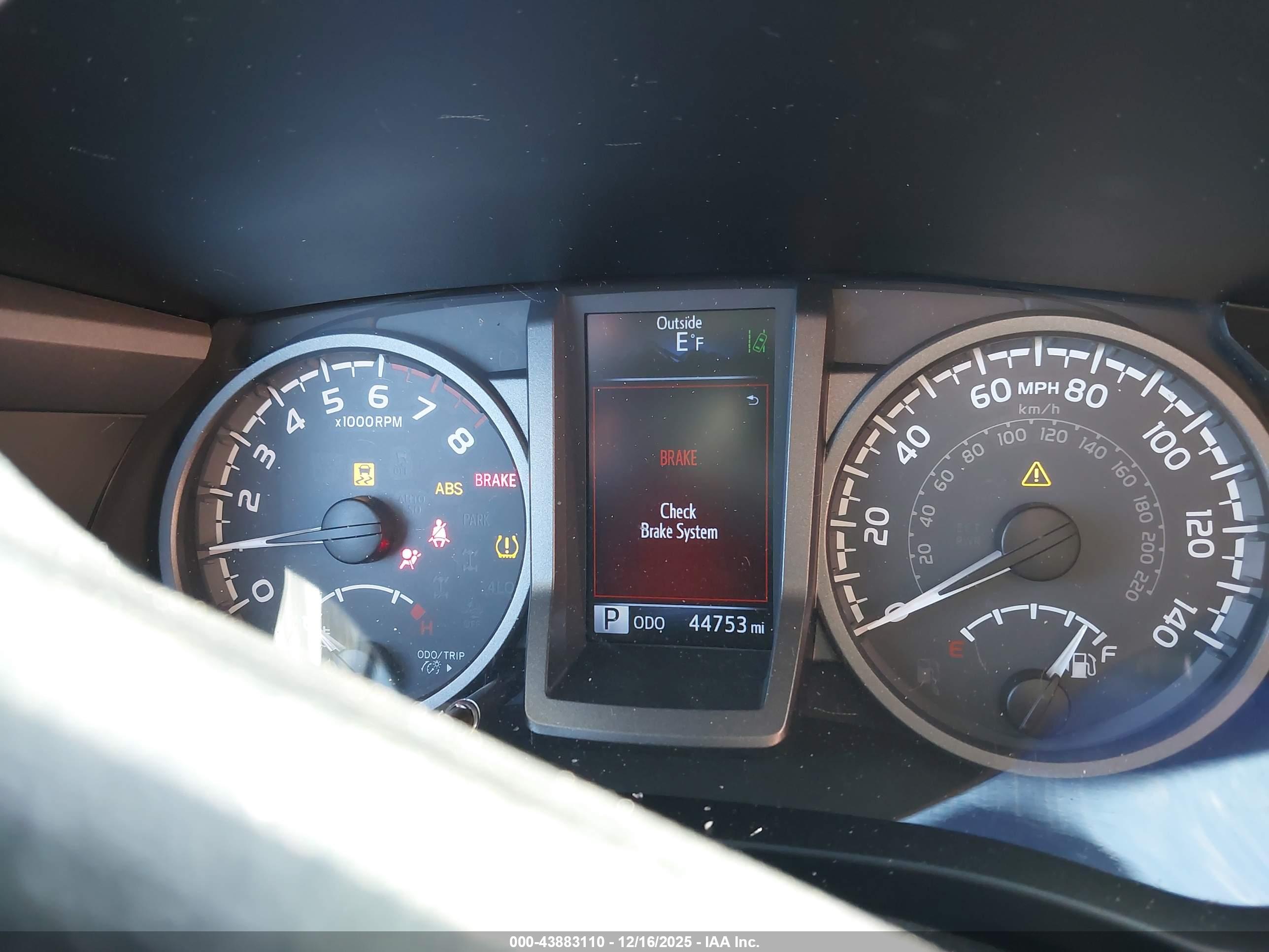 TOYOTA TACOMA image 7