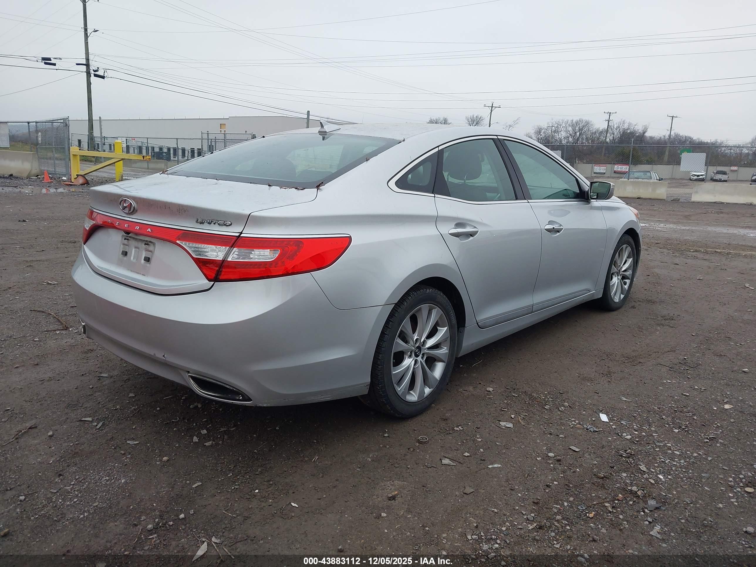 HYUNDAI AZERA image 4