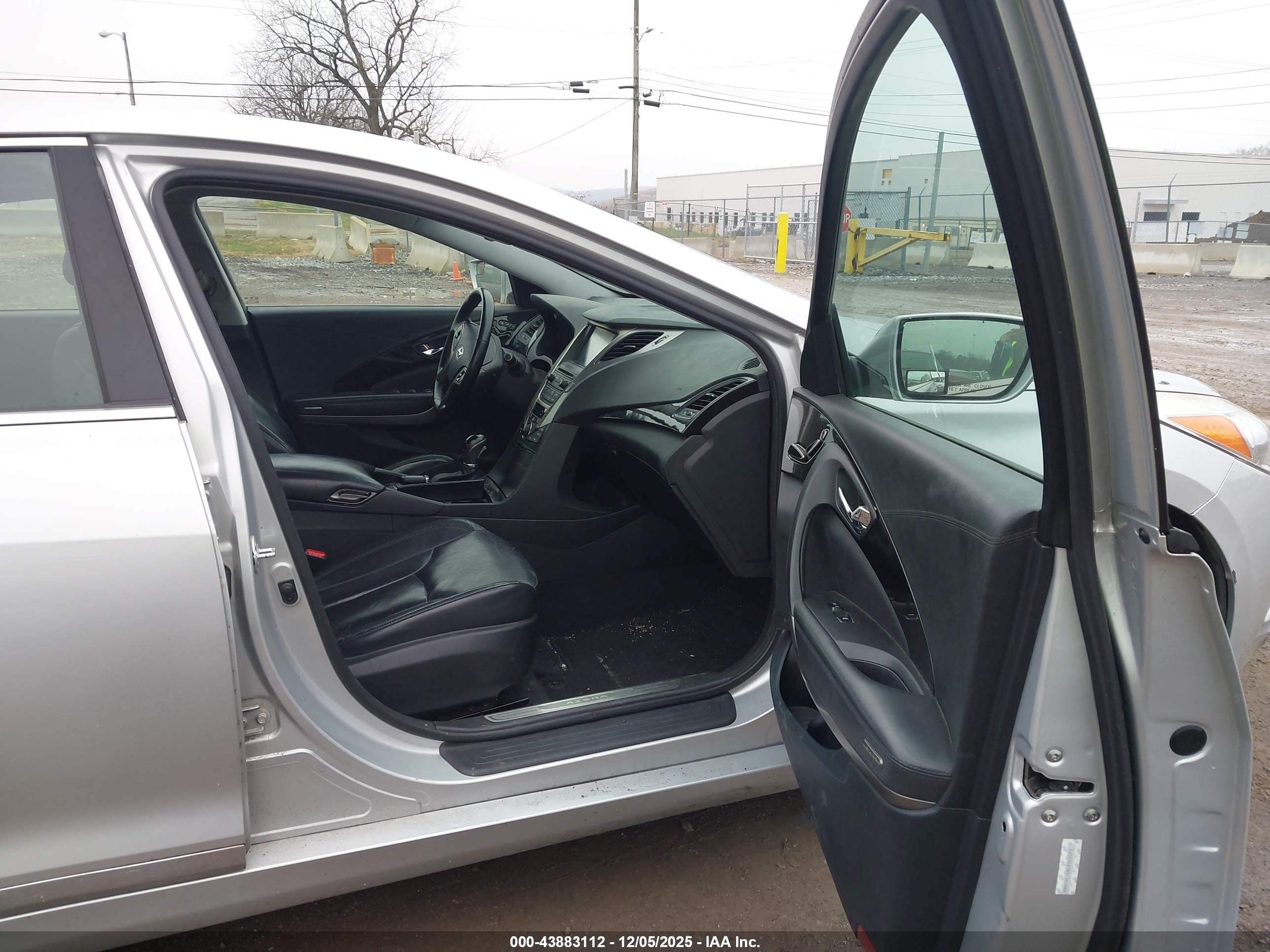 HYUNDAI AZERA image 5