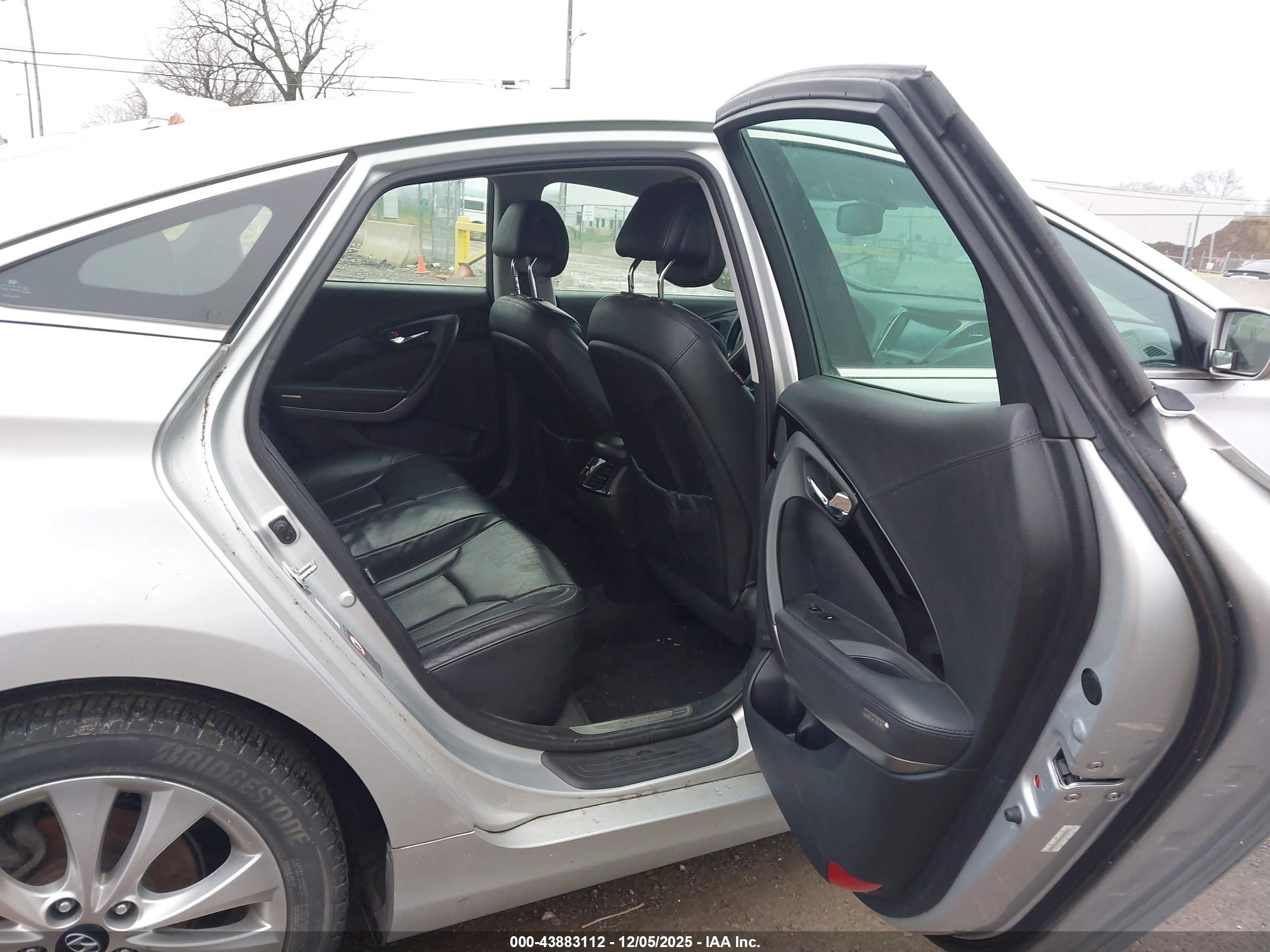 HYUNDAI AZERA image 8
