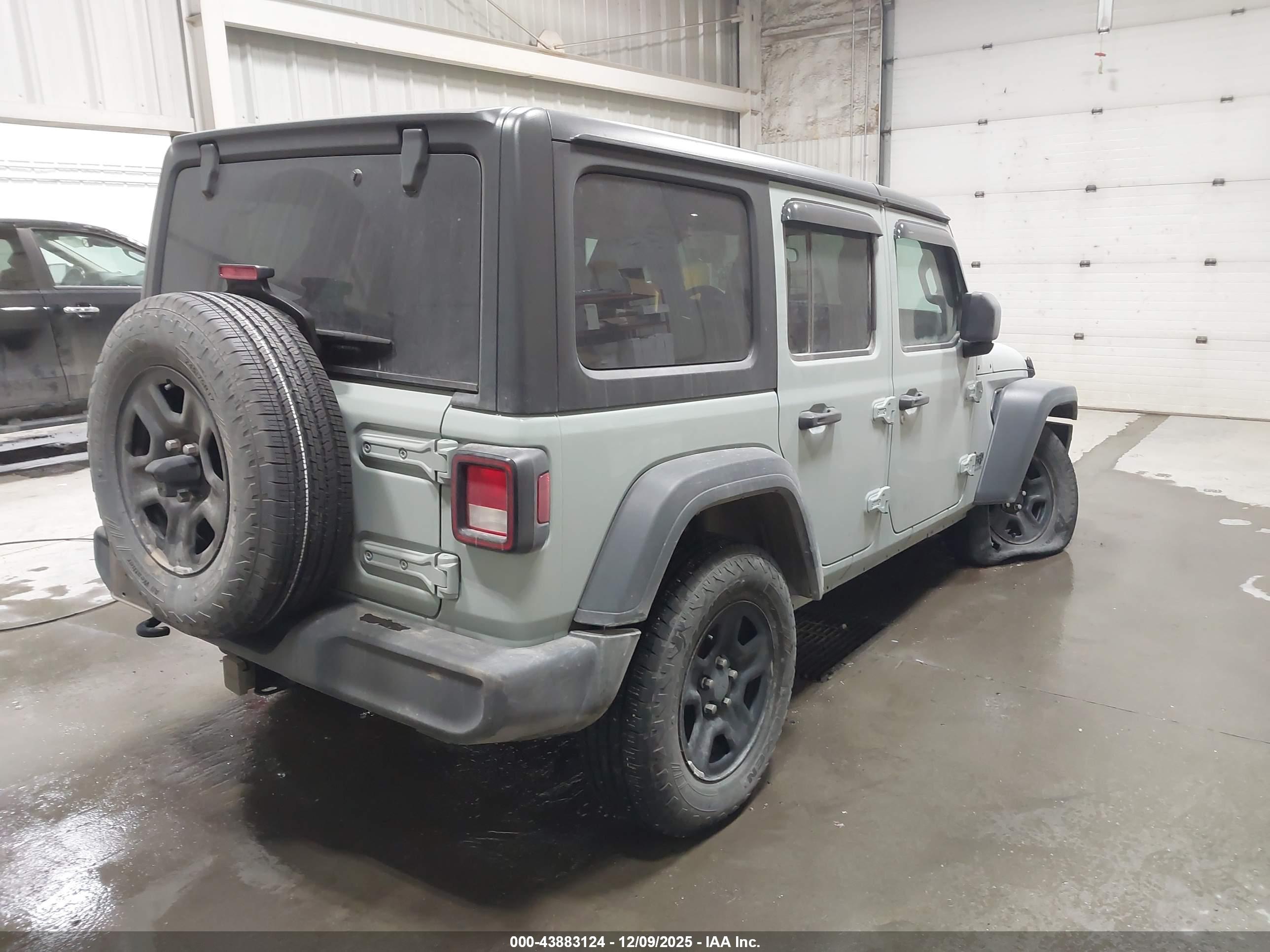JEEP WRANGLER image 4