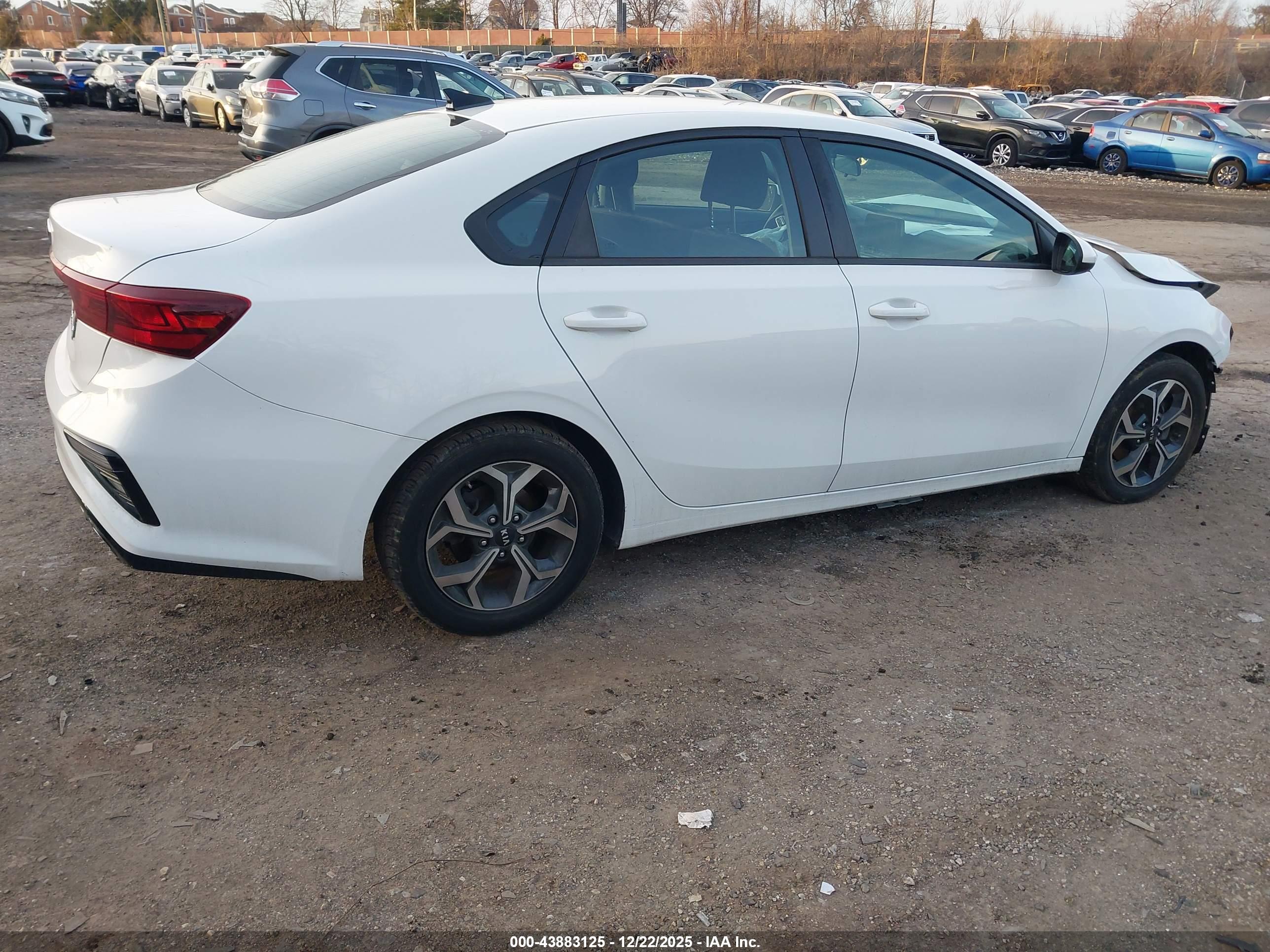 KIA FORTE image 4