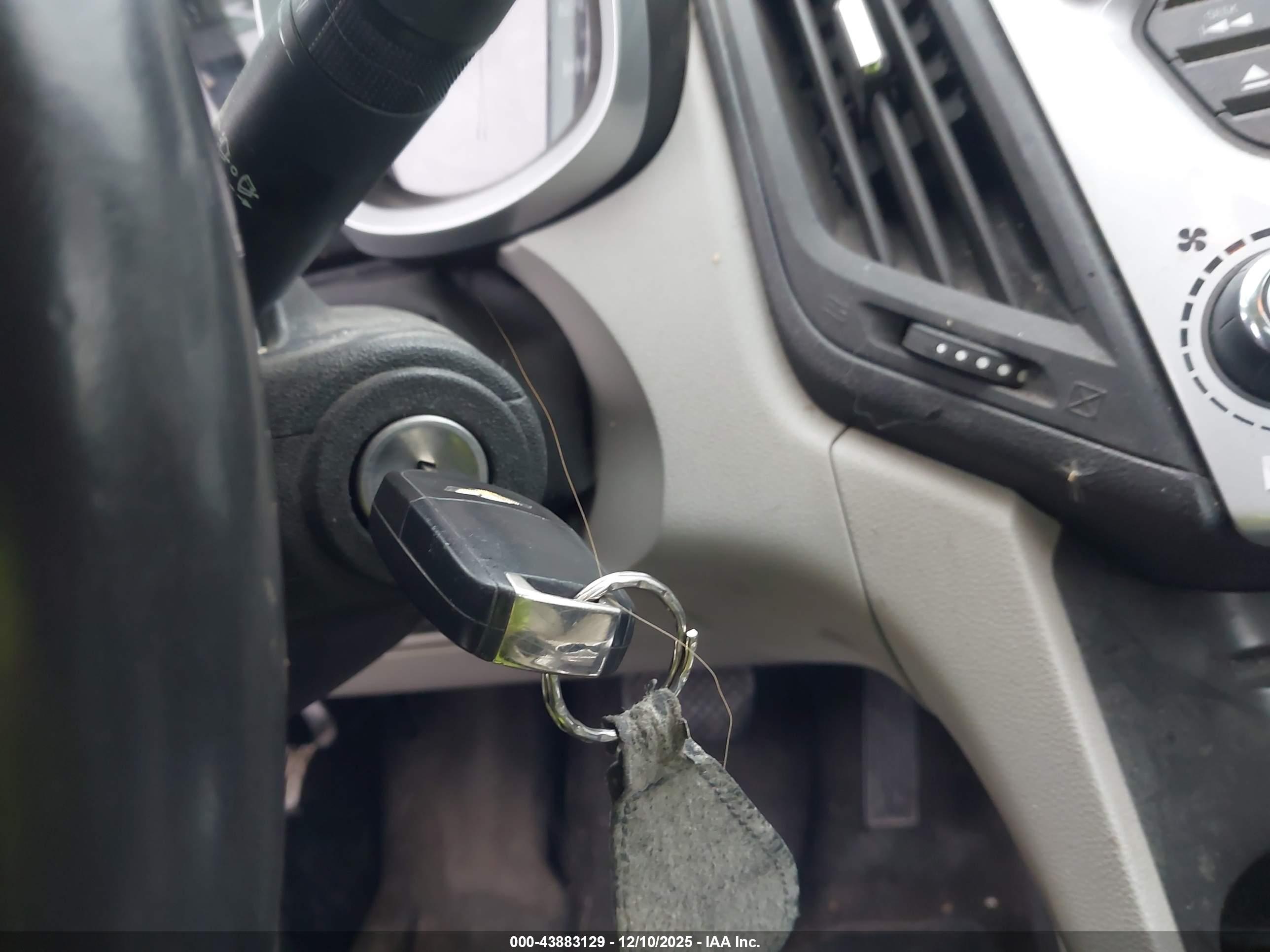 CHEVROLET EQUINOX image 11