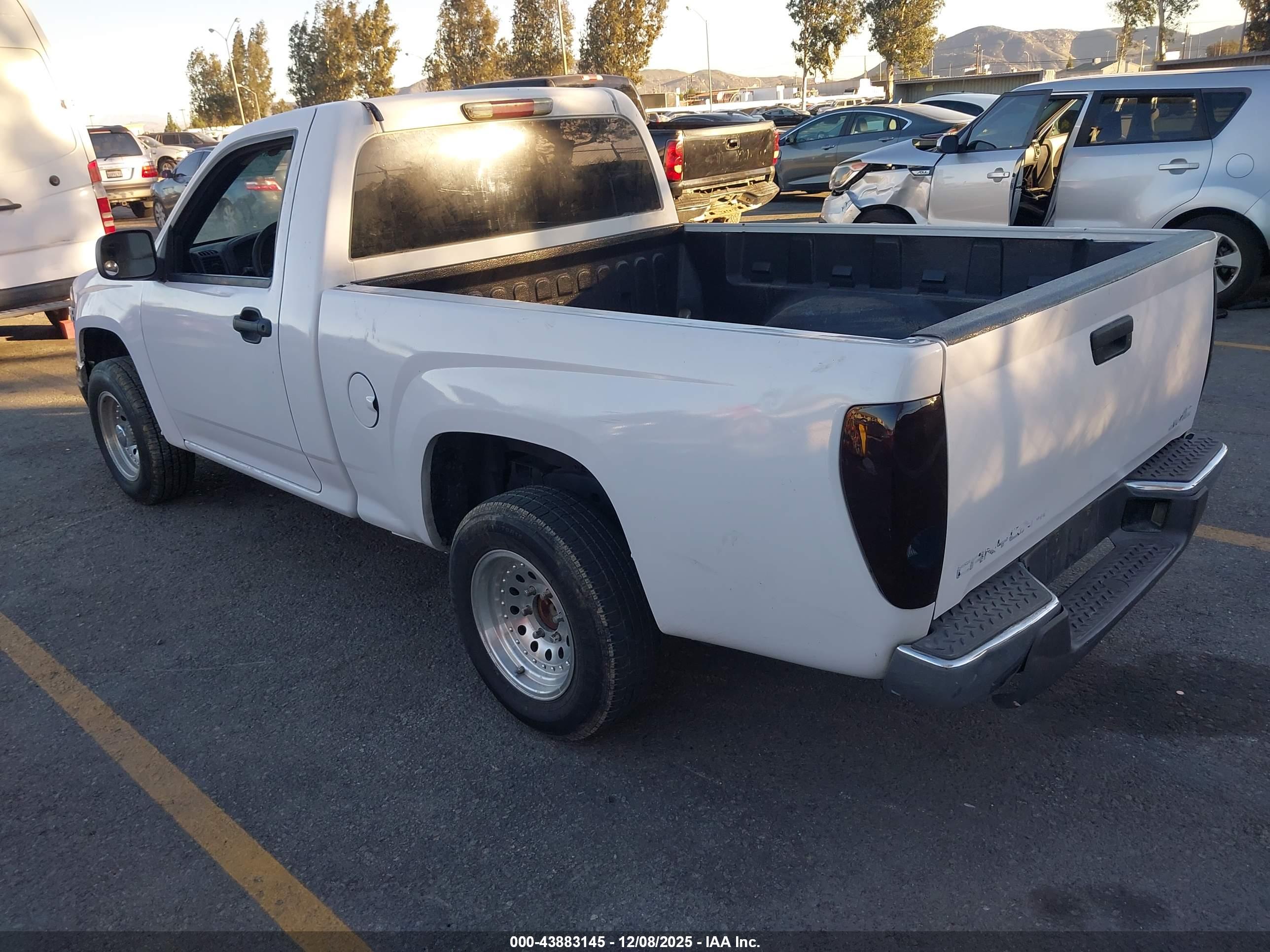 GMC CANYON image 3