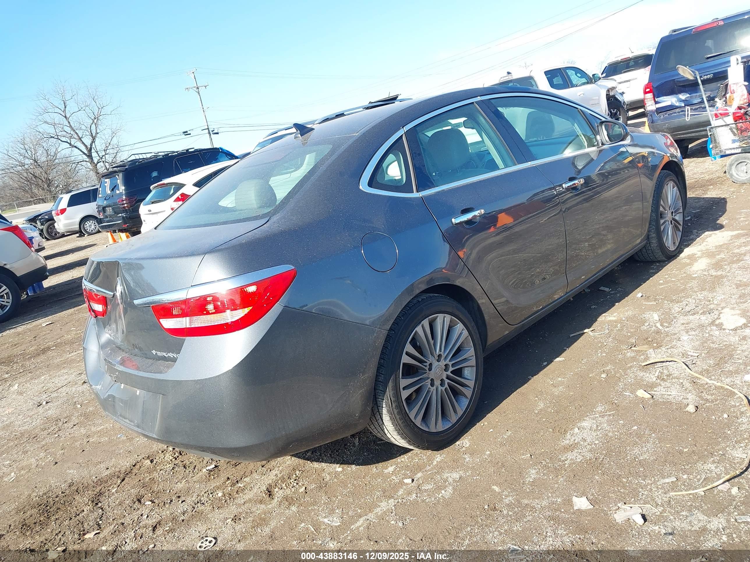 BUICK VERANO image 4
