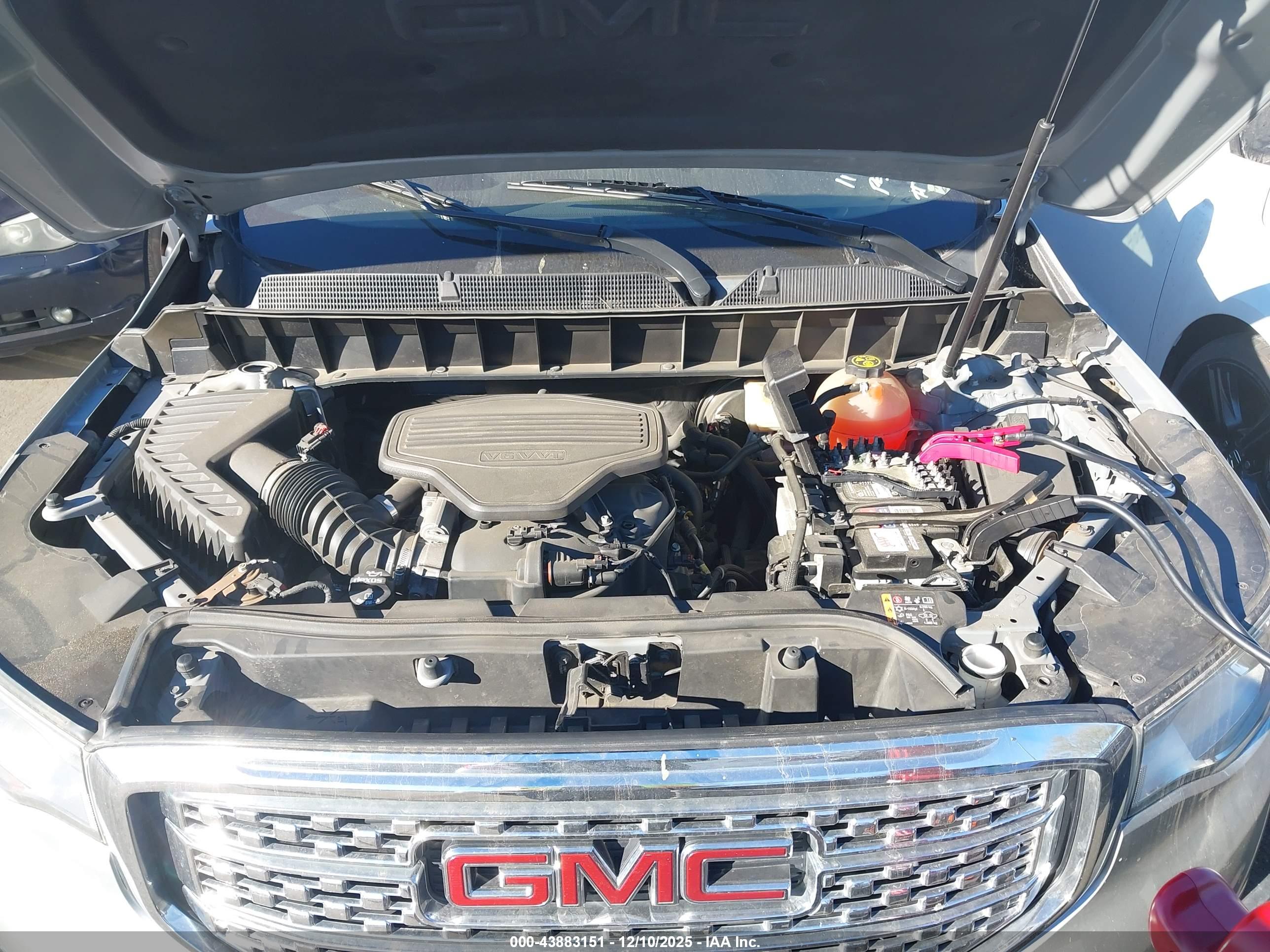 GMC ACADIA image 10