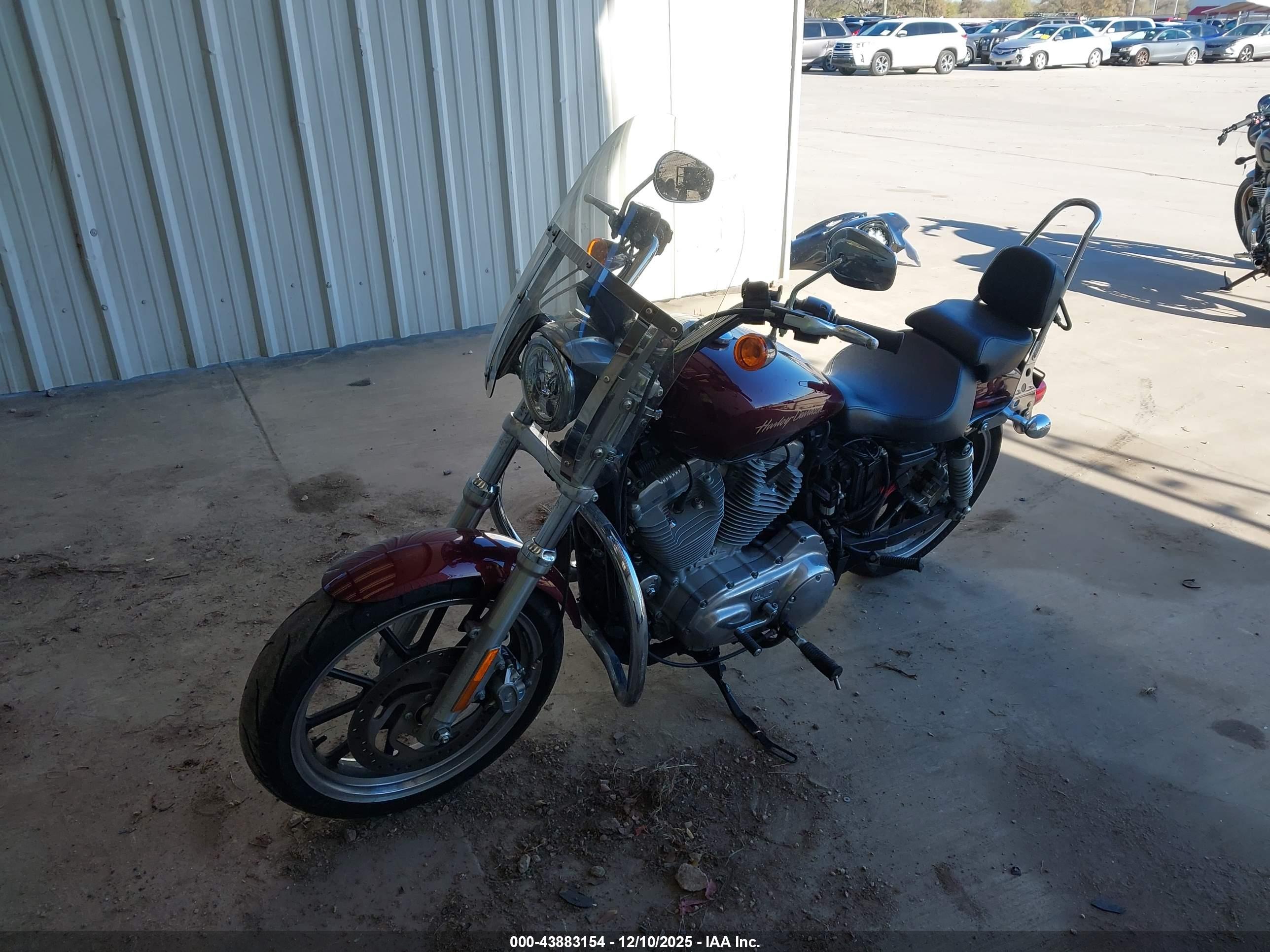HARLEY-DAVIDSON XL883 image 2