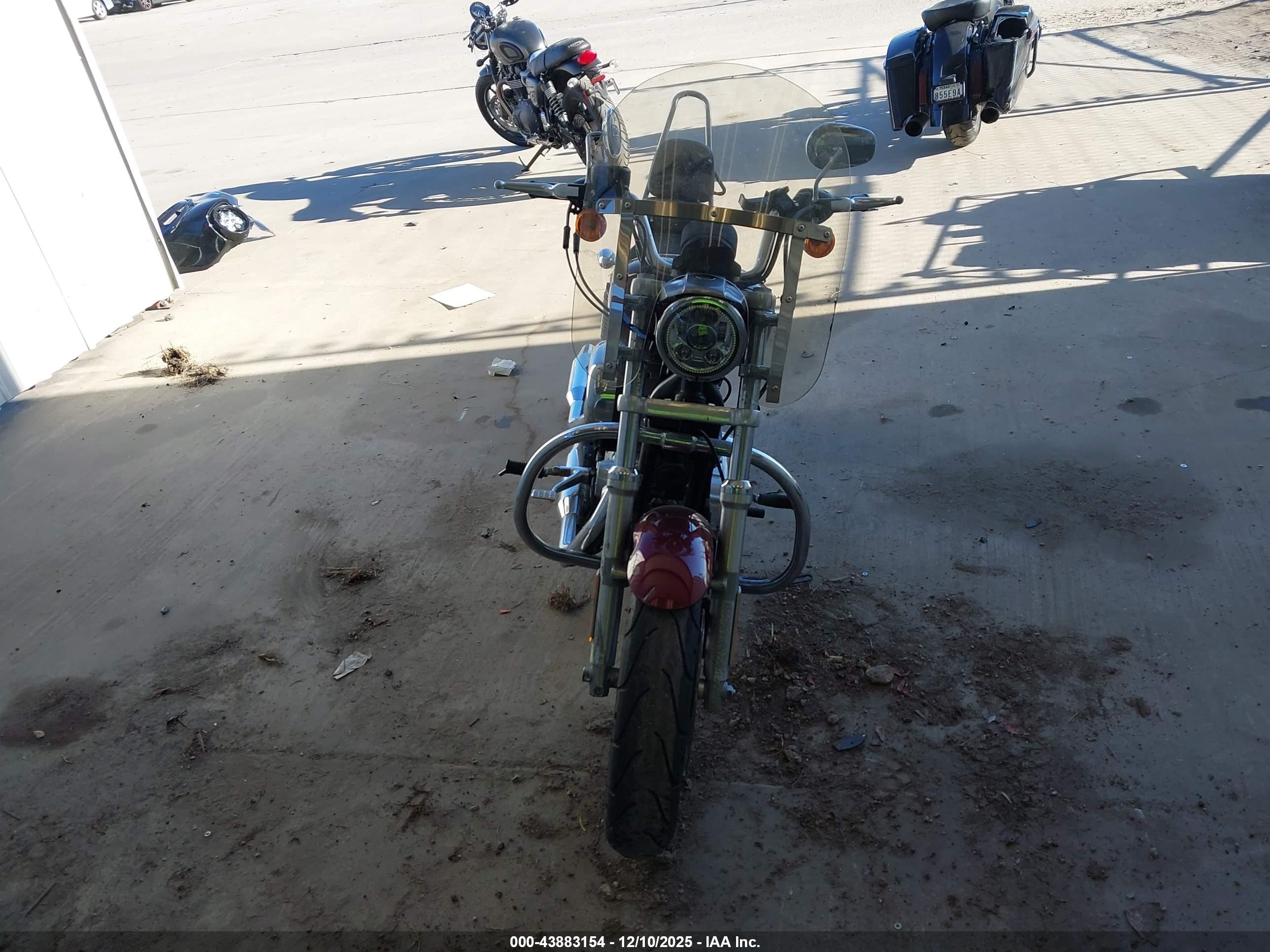 HARLEY-DAVIDSON XL883 image 5