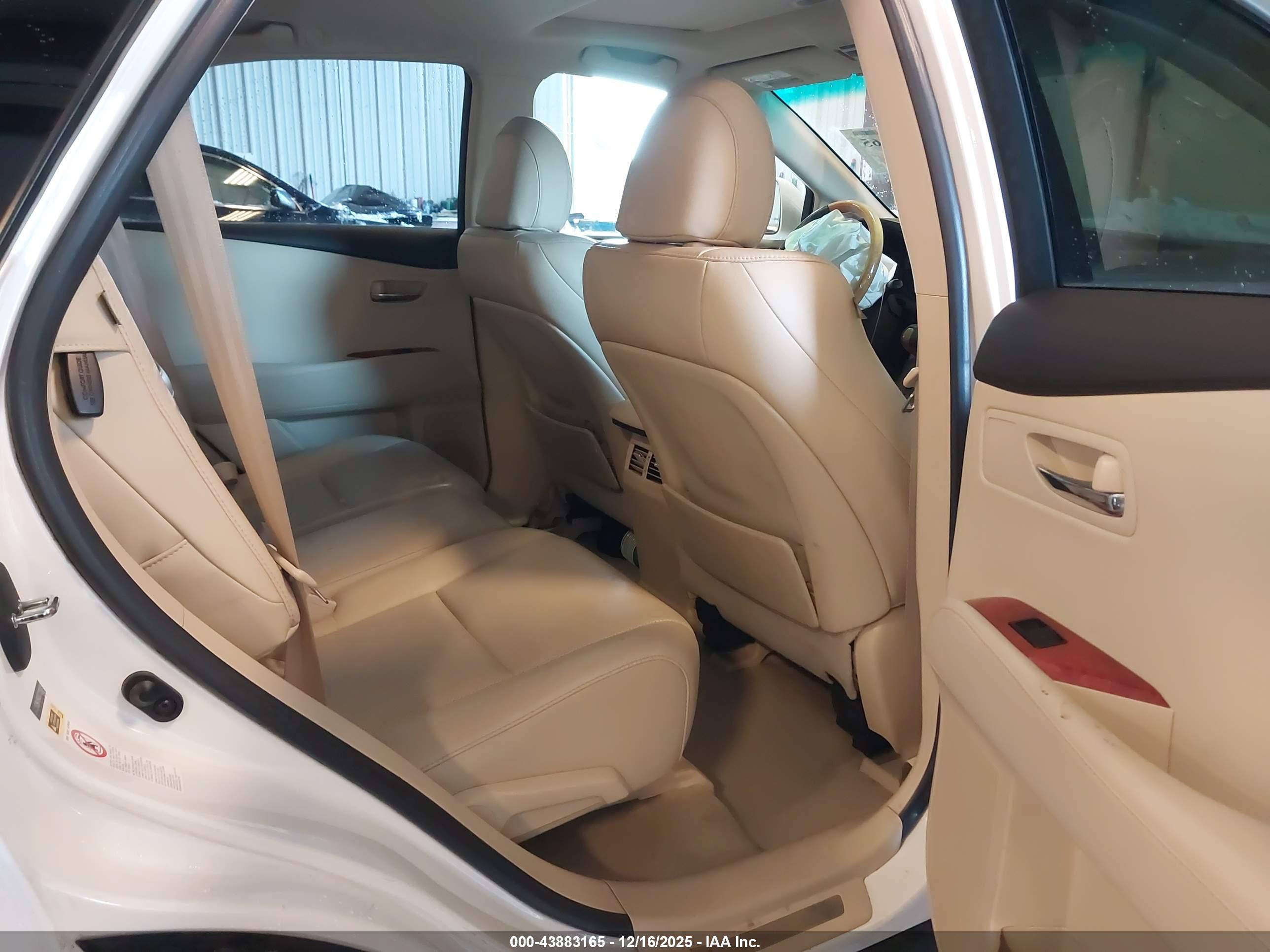 LEXUS RX image 8