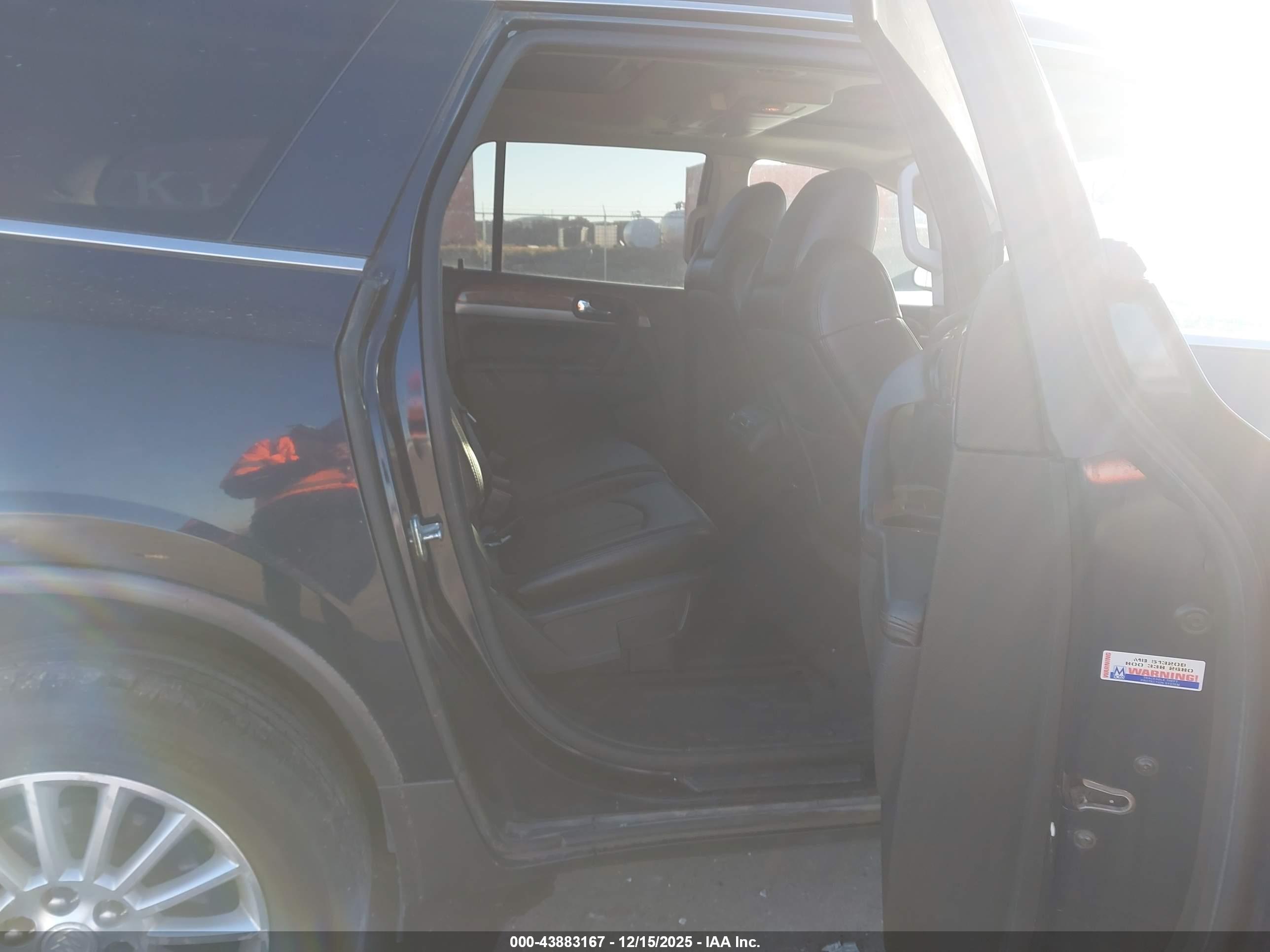 BUICK ENCLAVE image 8