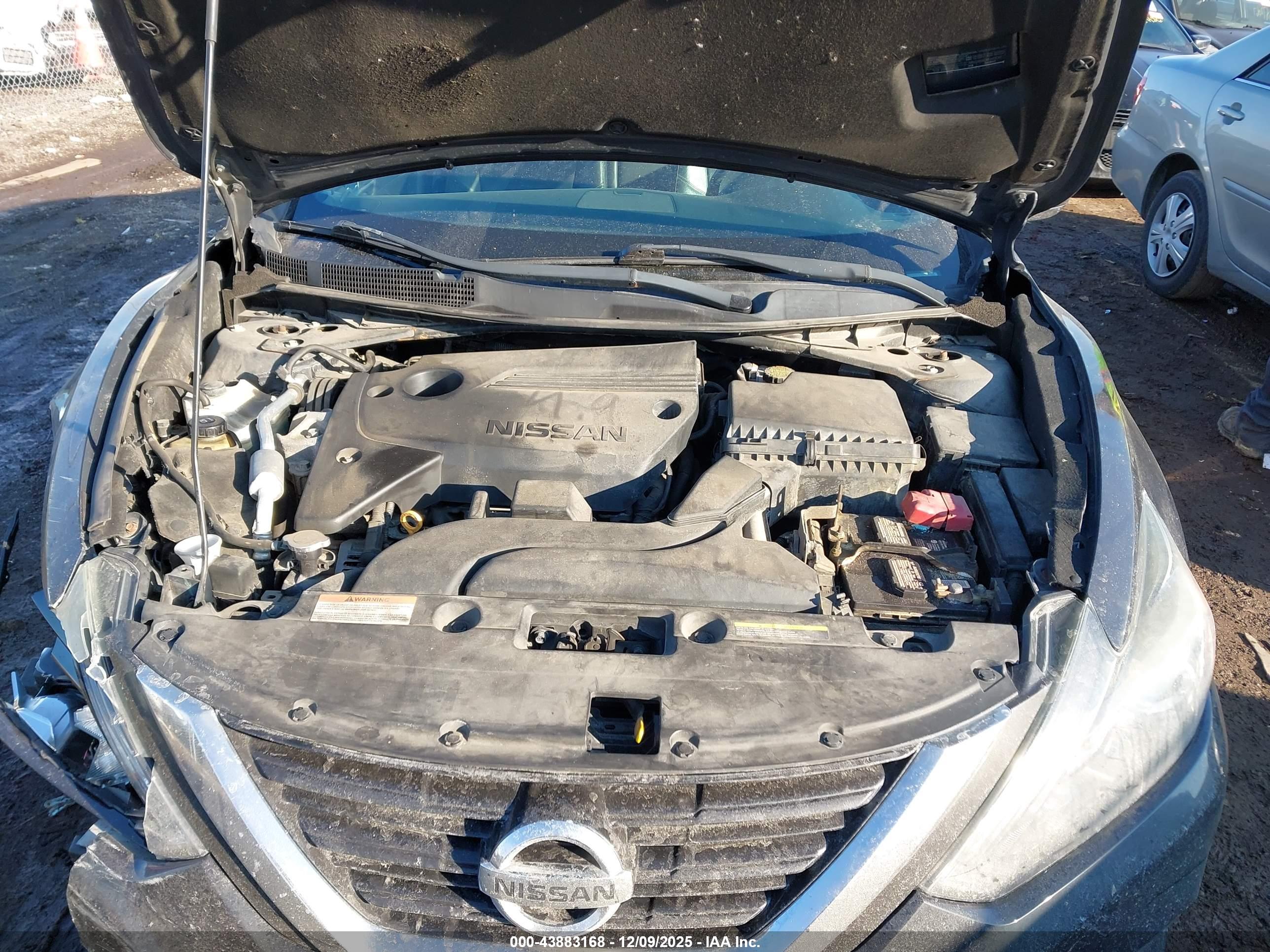 NISSAN ALTIMA image 10