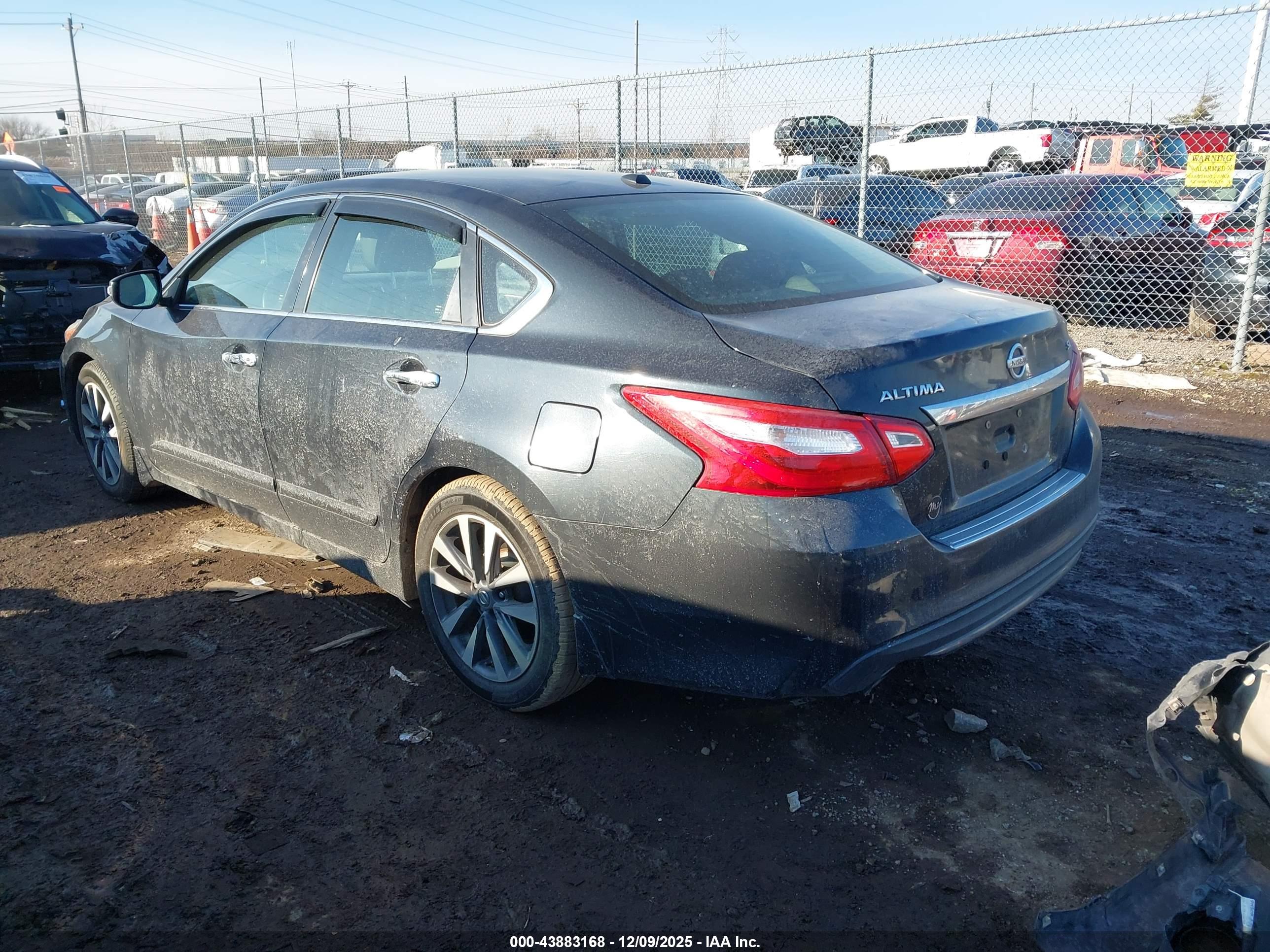 NISSAN ALTIMA image 3