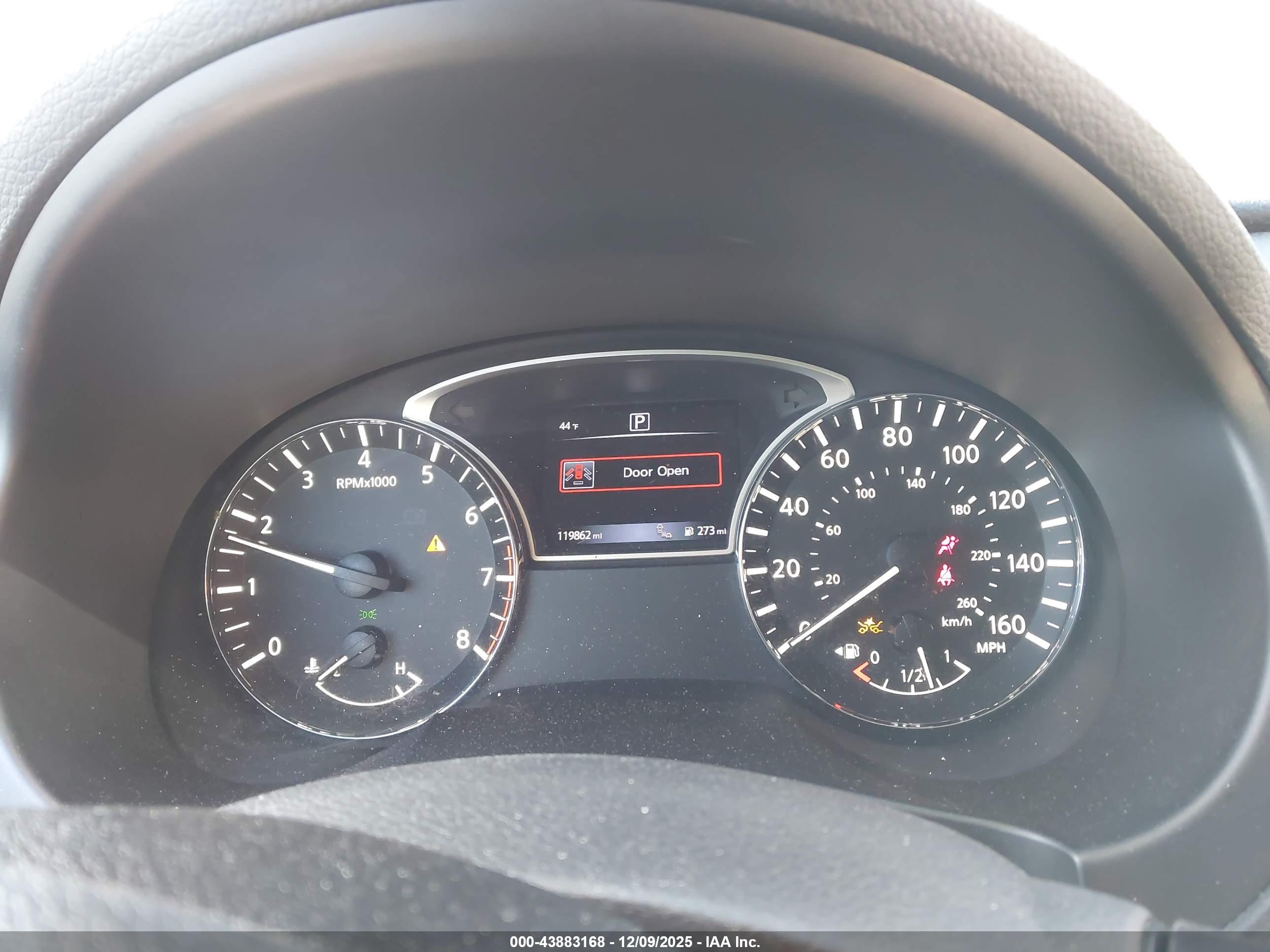 NISSAN ALTIMA image 7