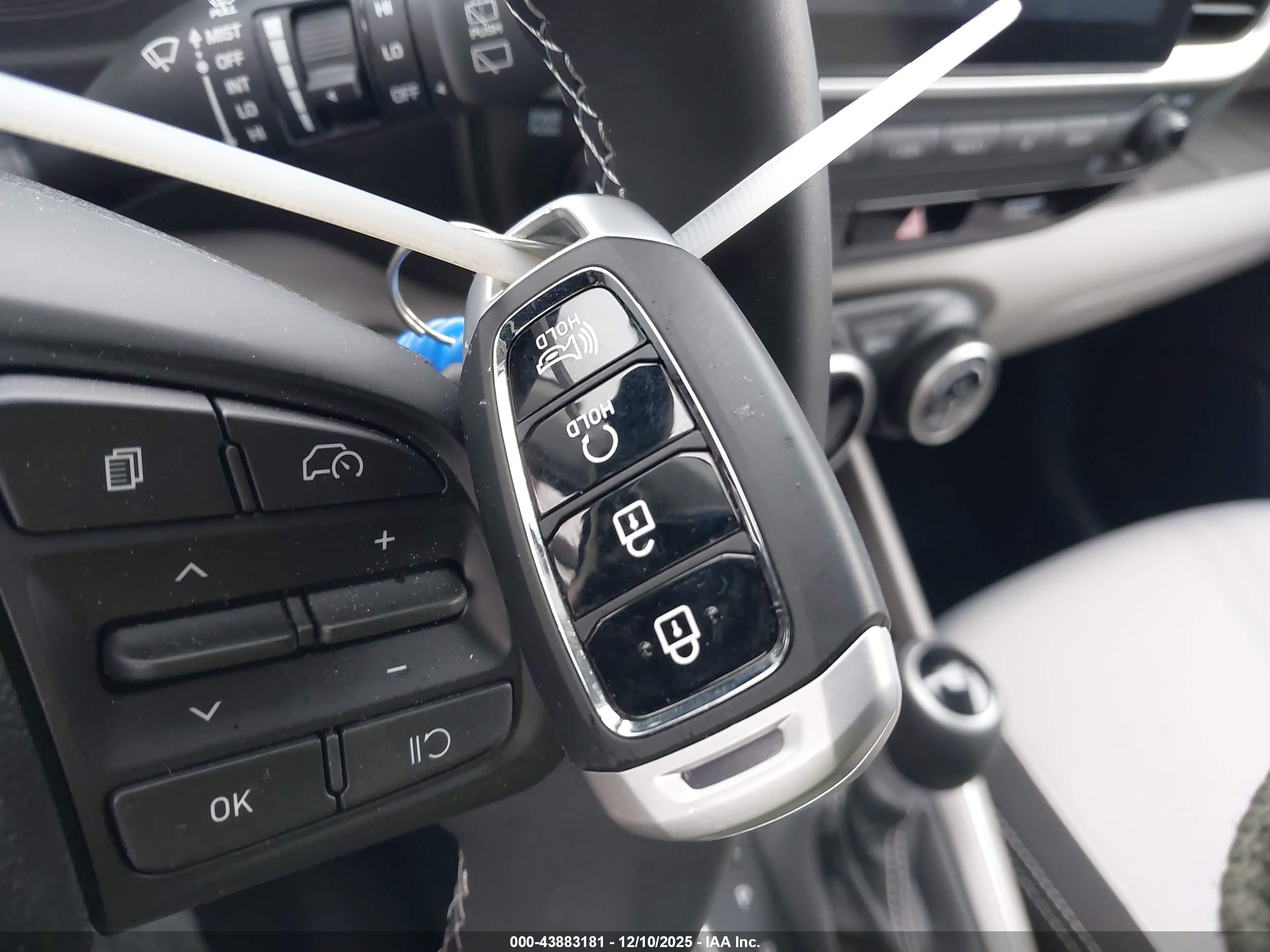 HYUNDAI VENUE image 11