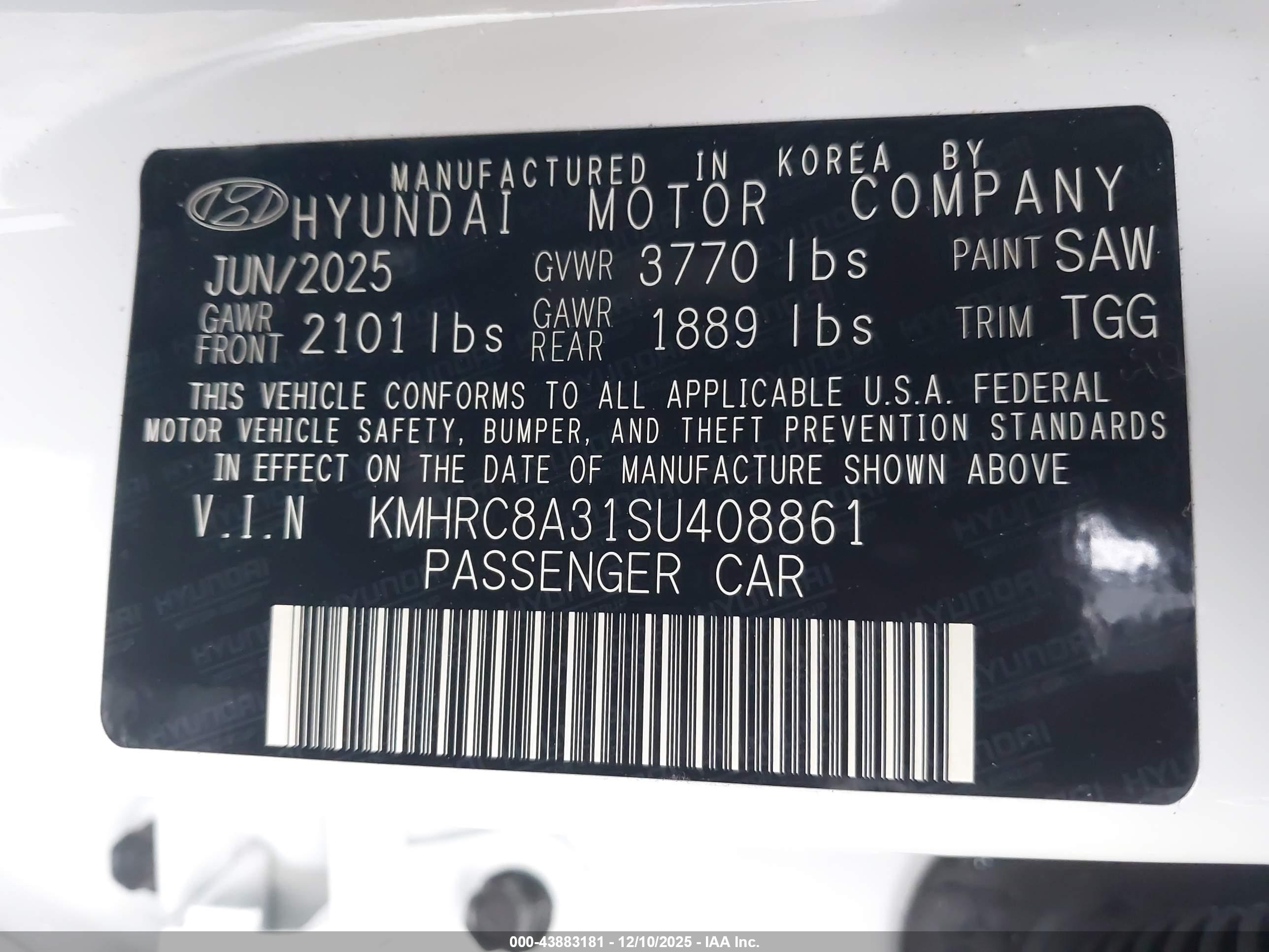HYUNDAI VENUE image 9