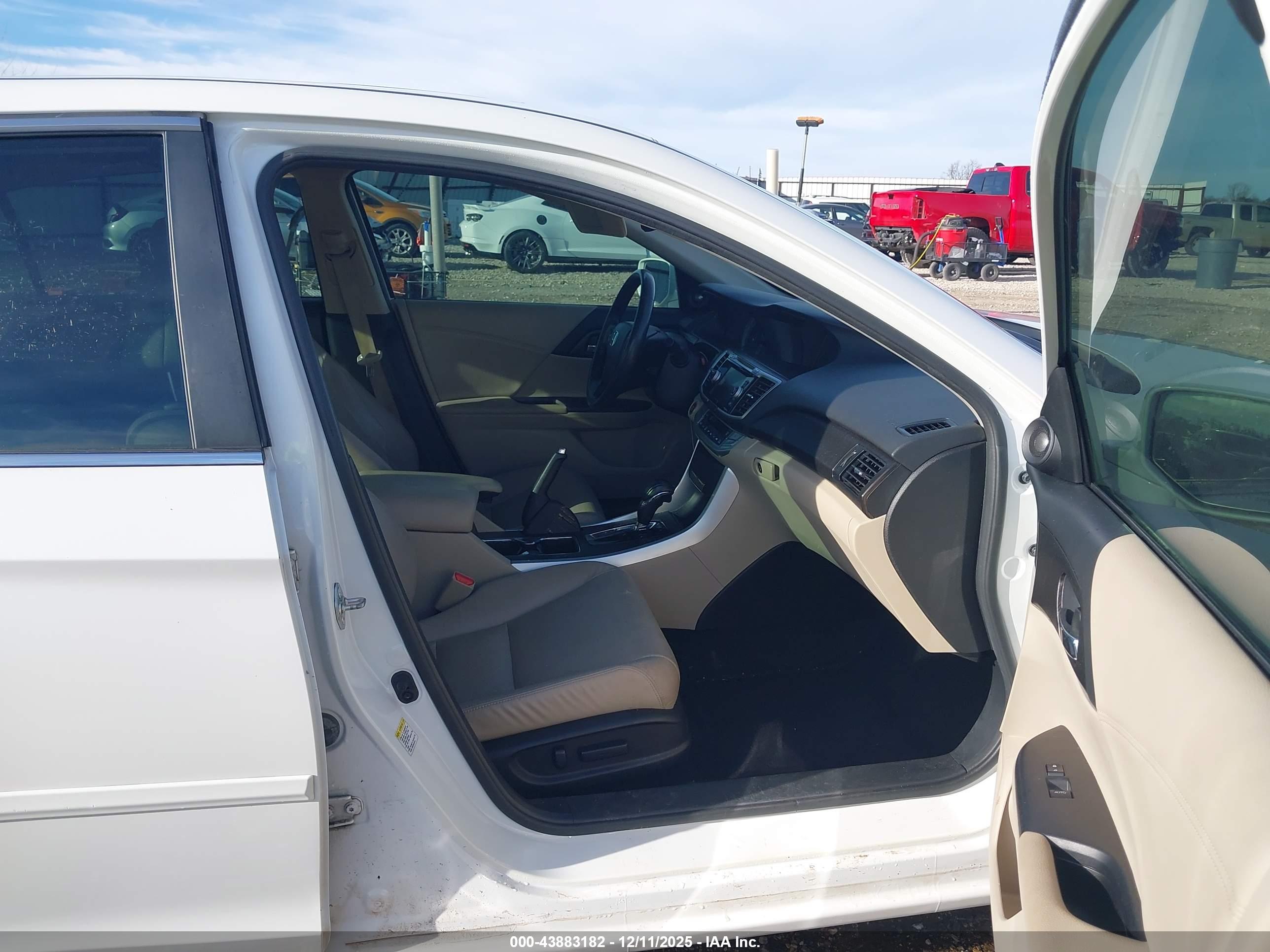 HONDA ACCORD image 5