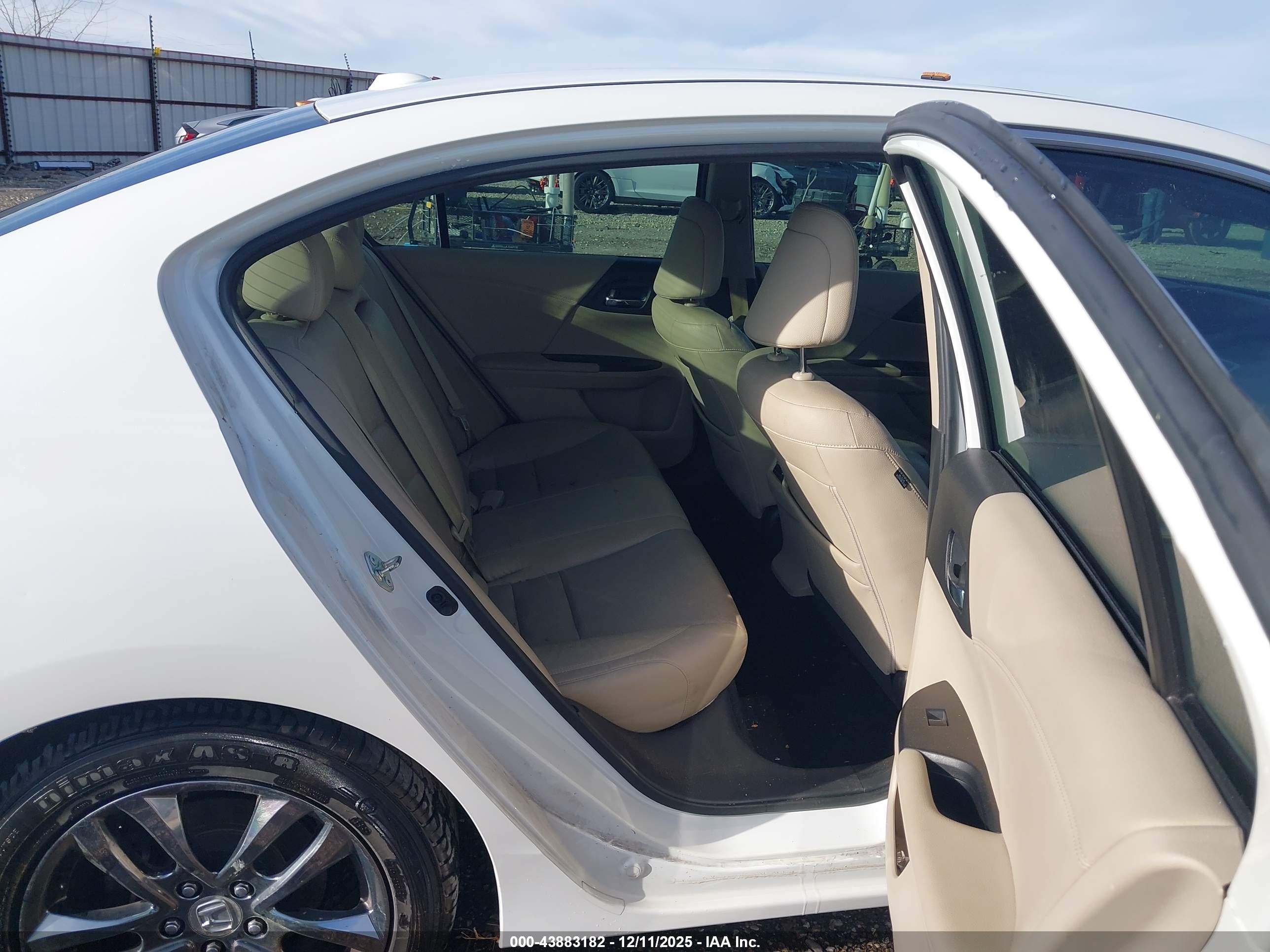 HONDA ACCORD image 8