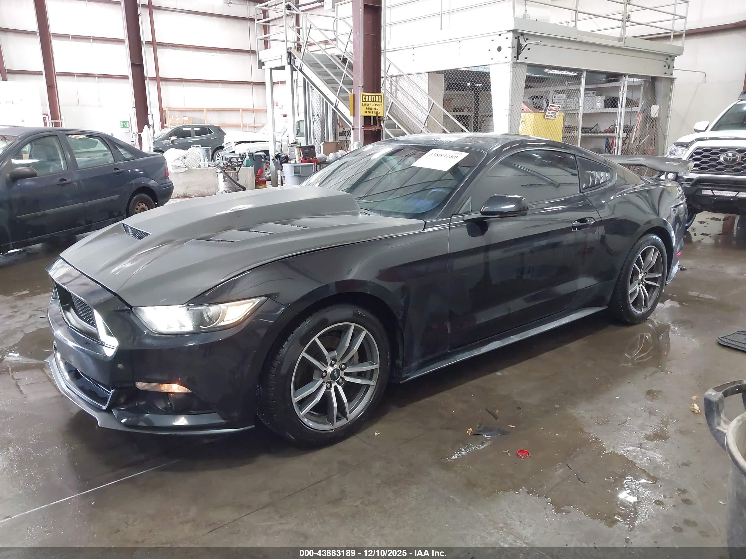 FORD MUSTANG image 2