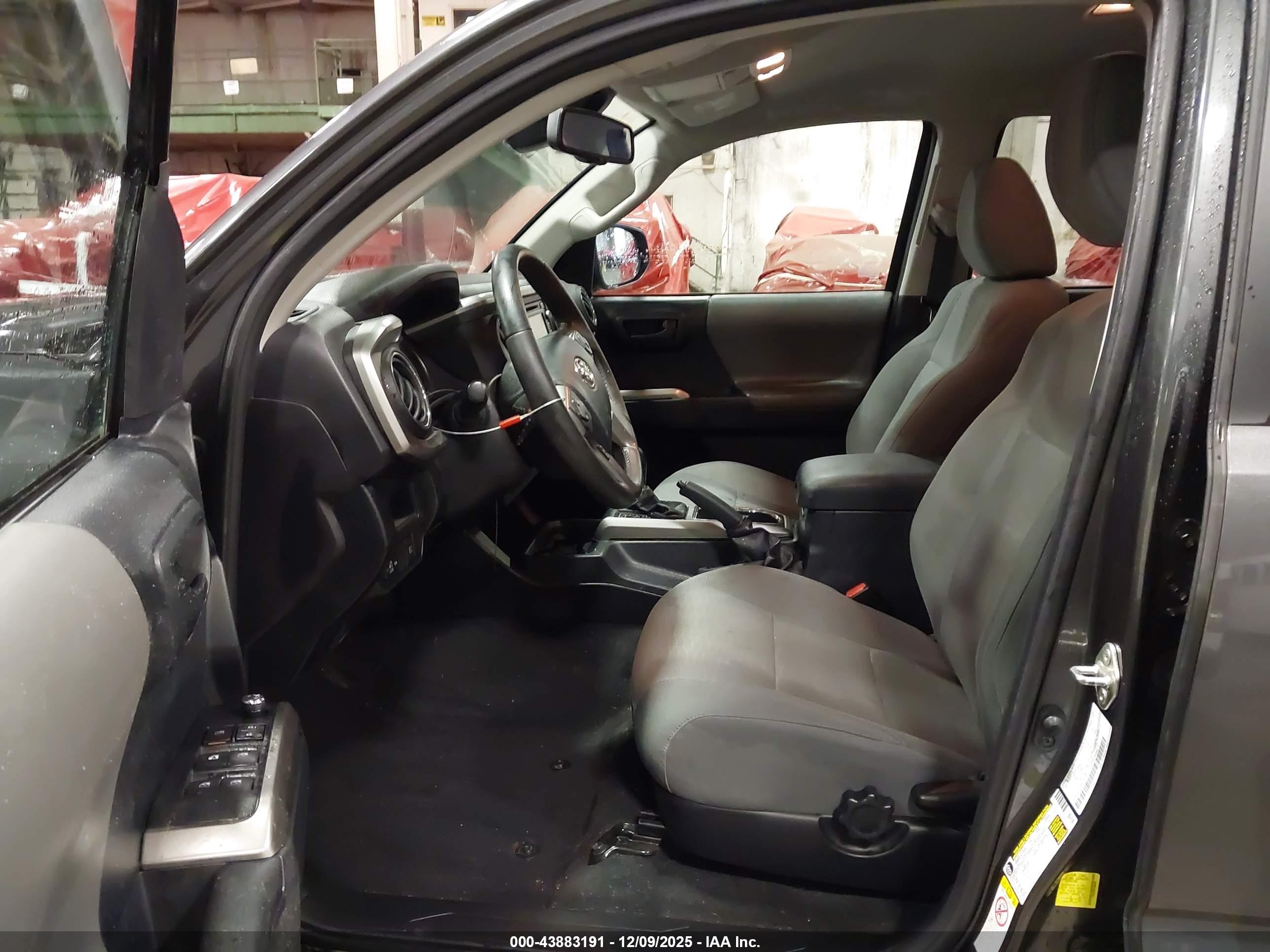 TOYOTA TACOMA image 5