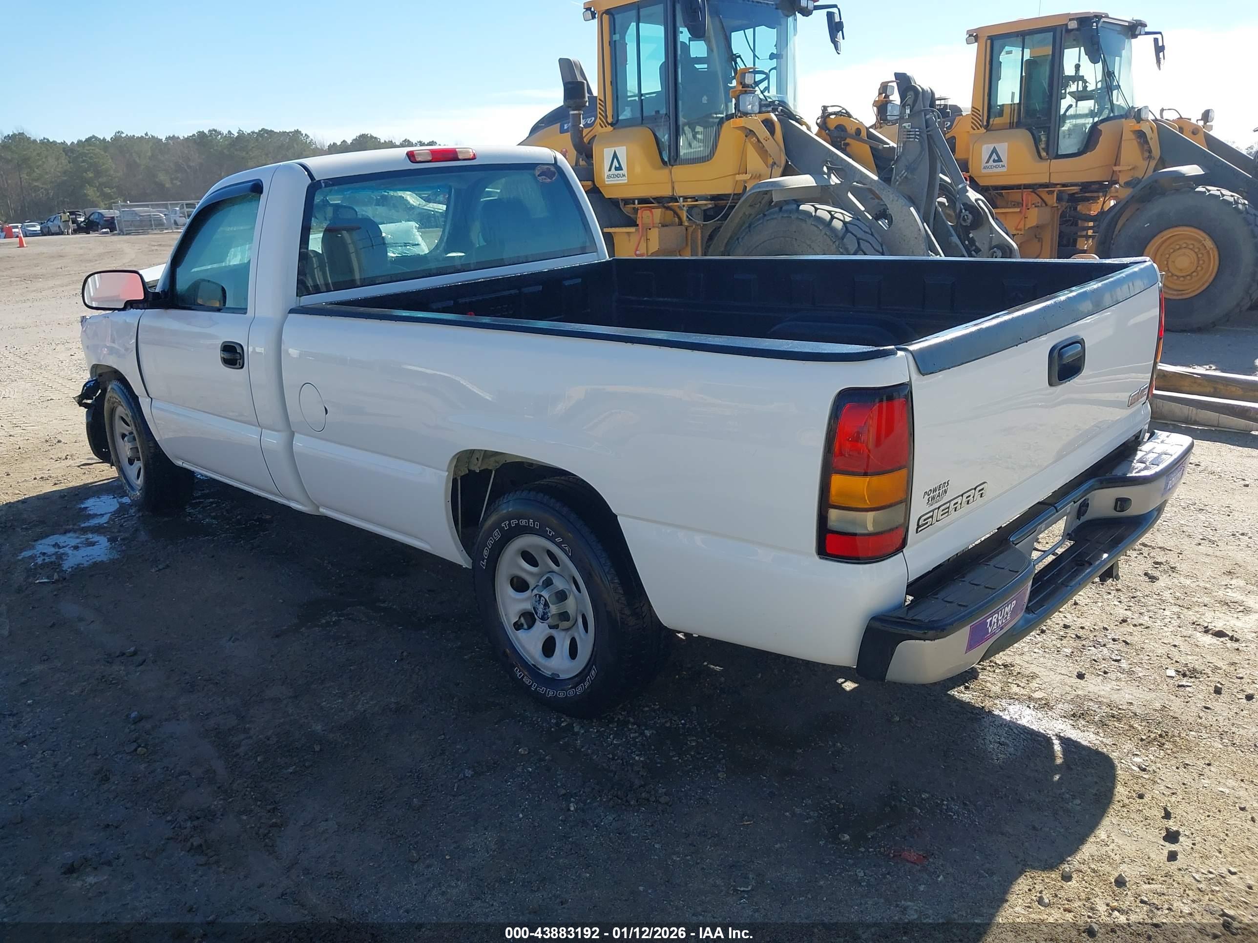 GMC SIERRA image 3