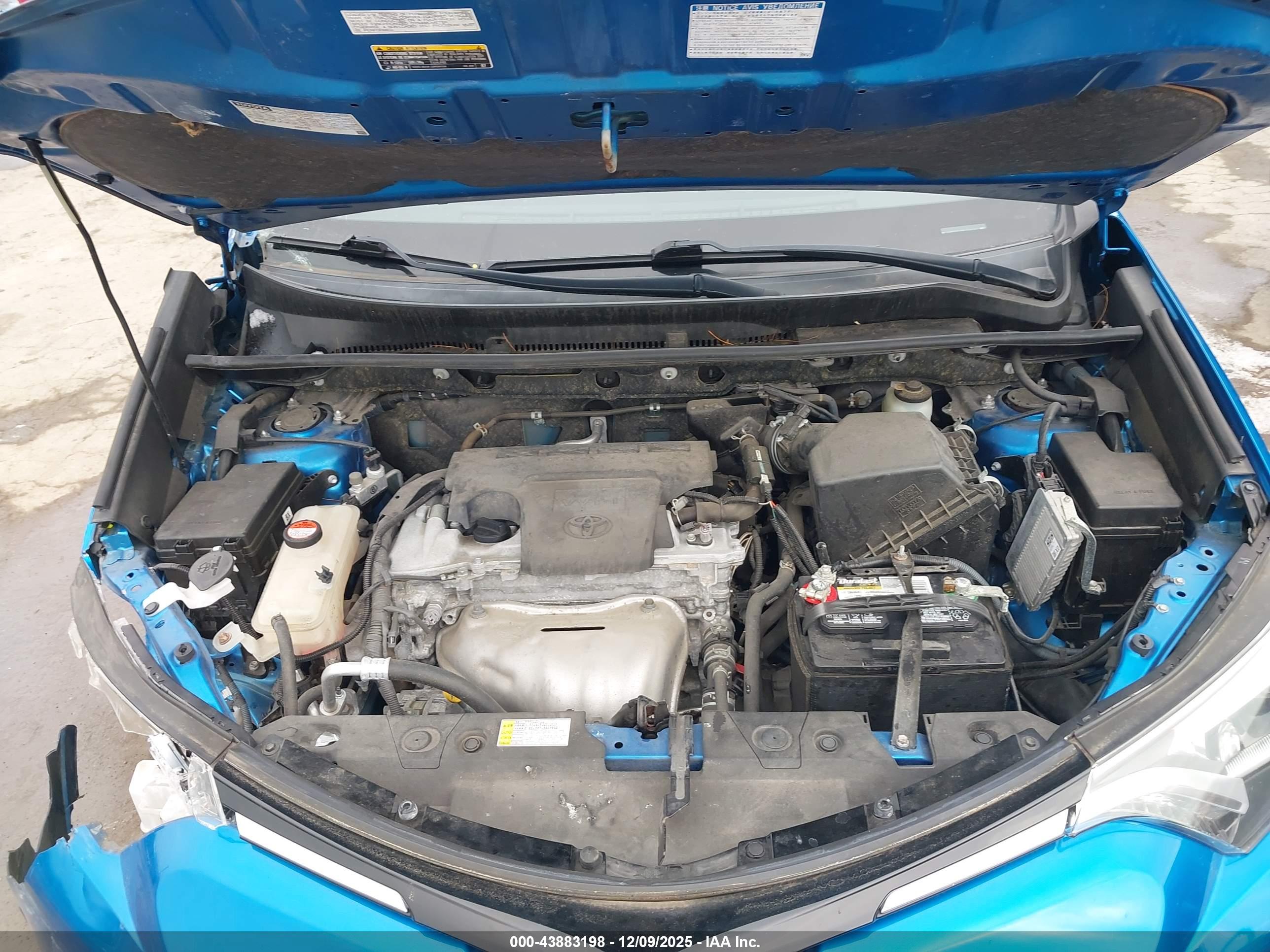 TOYOTA RAV4 image 10
