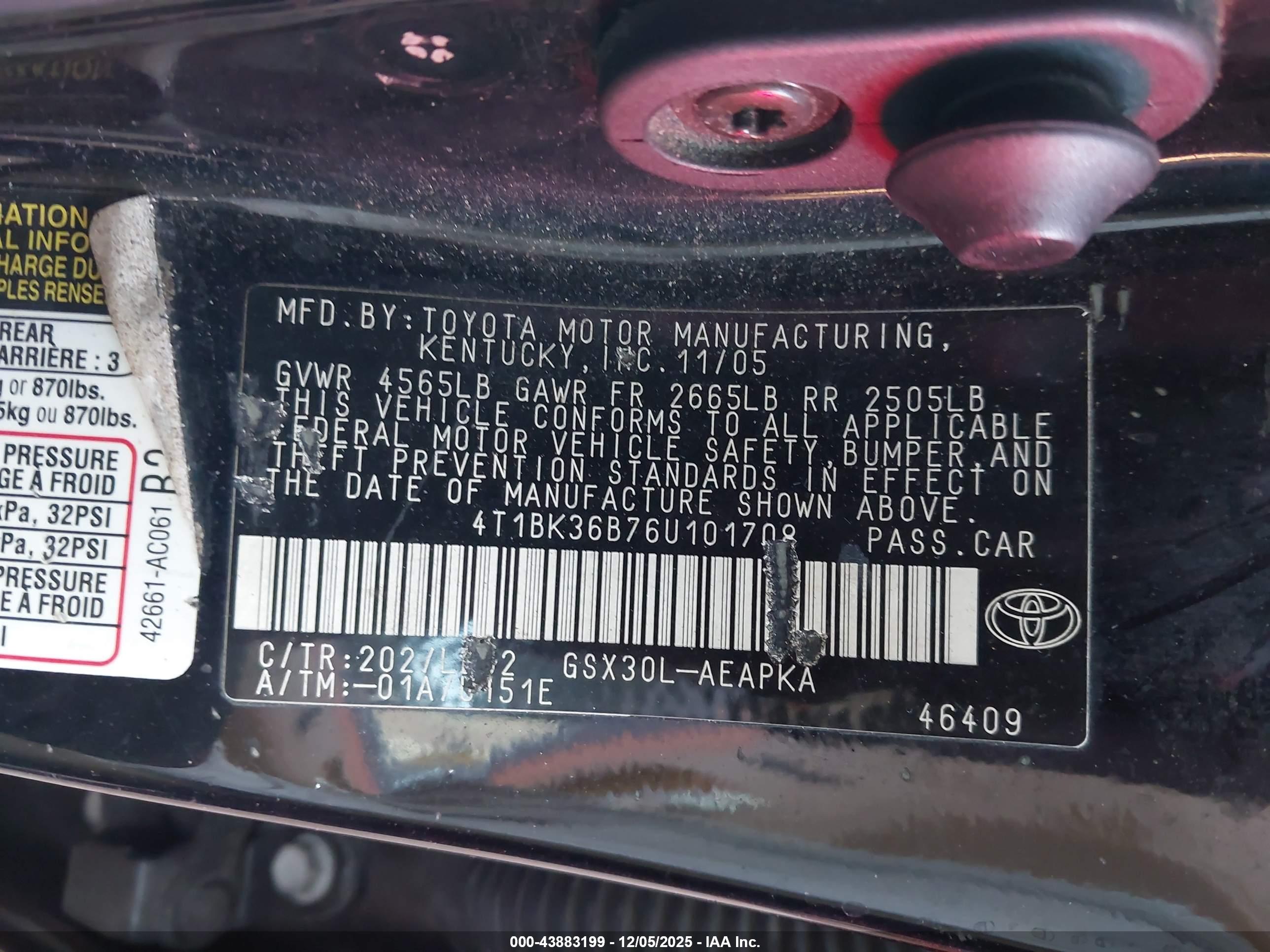 TOYOTA AVALON image 9