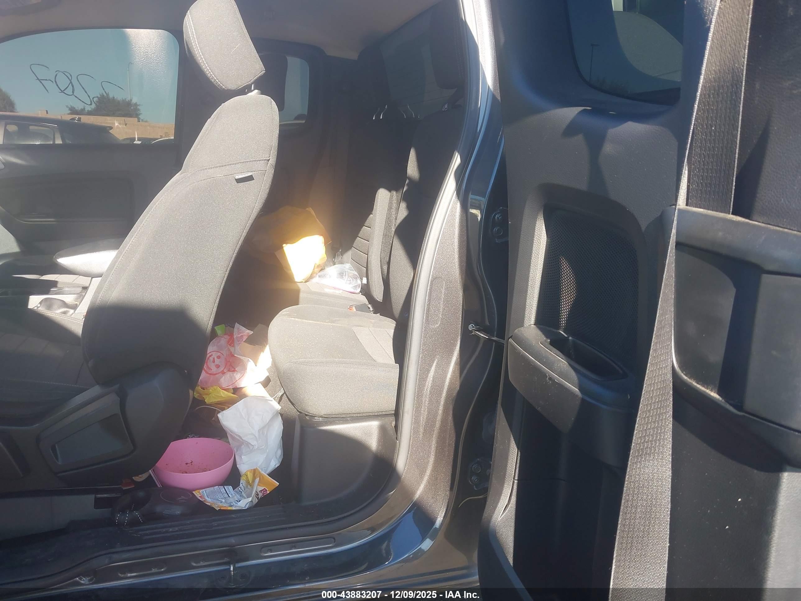 FORD RANGER image 8