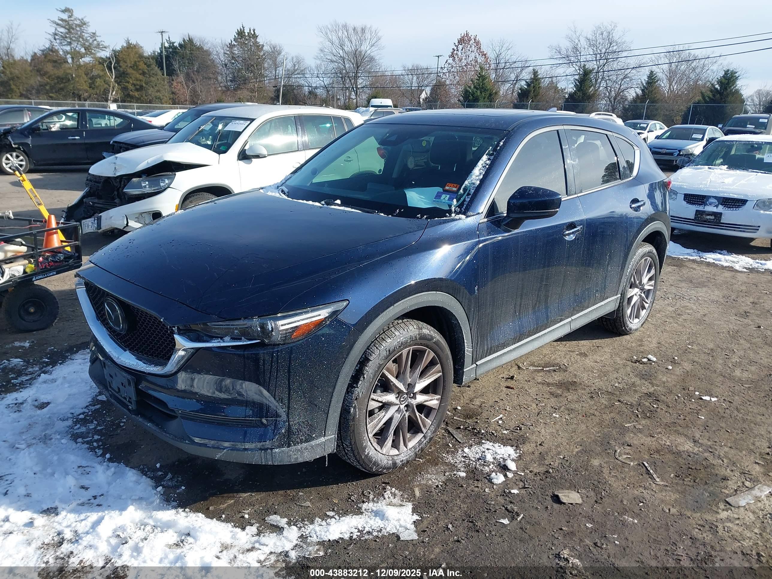 MAZDA CX-5 image 2