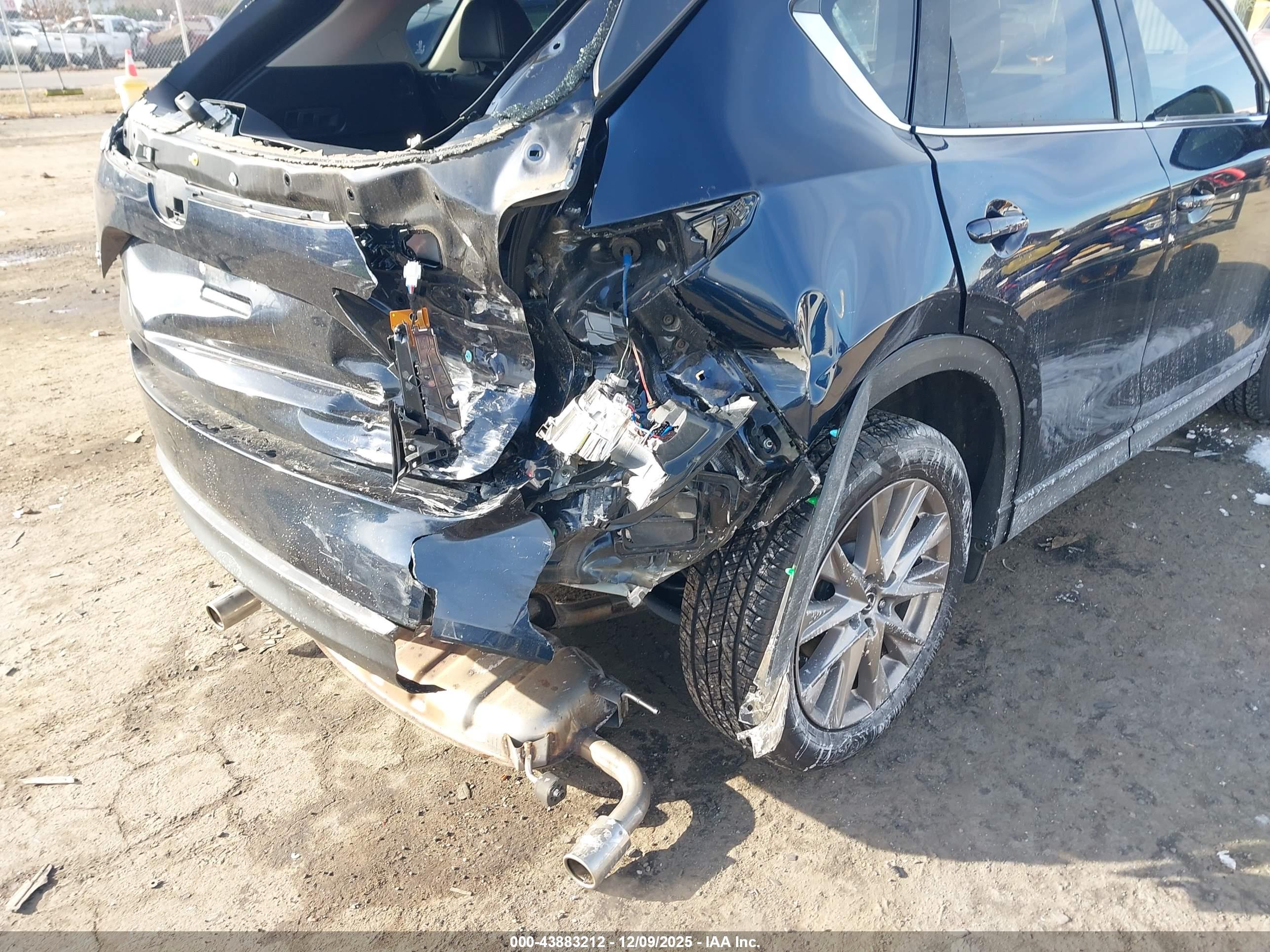 MAZDA CX-5 image 6