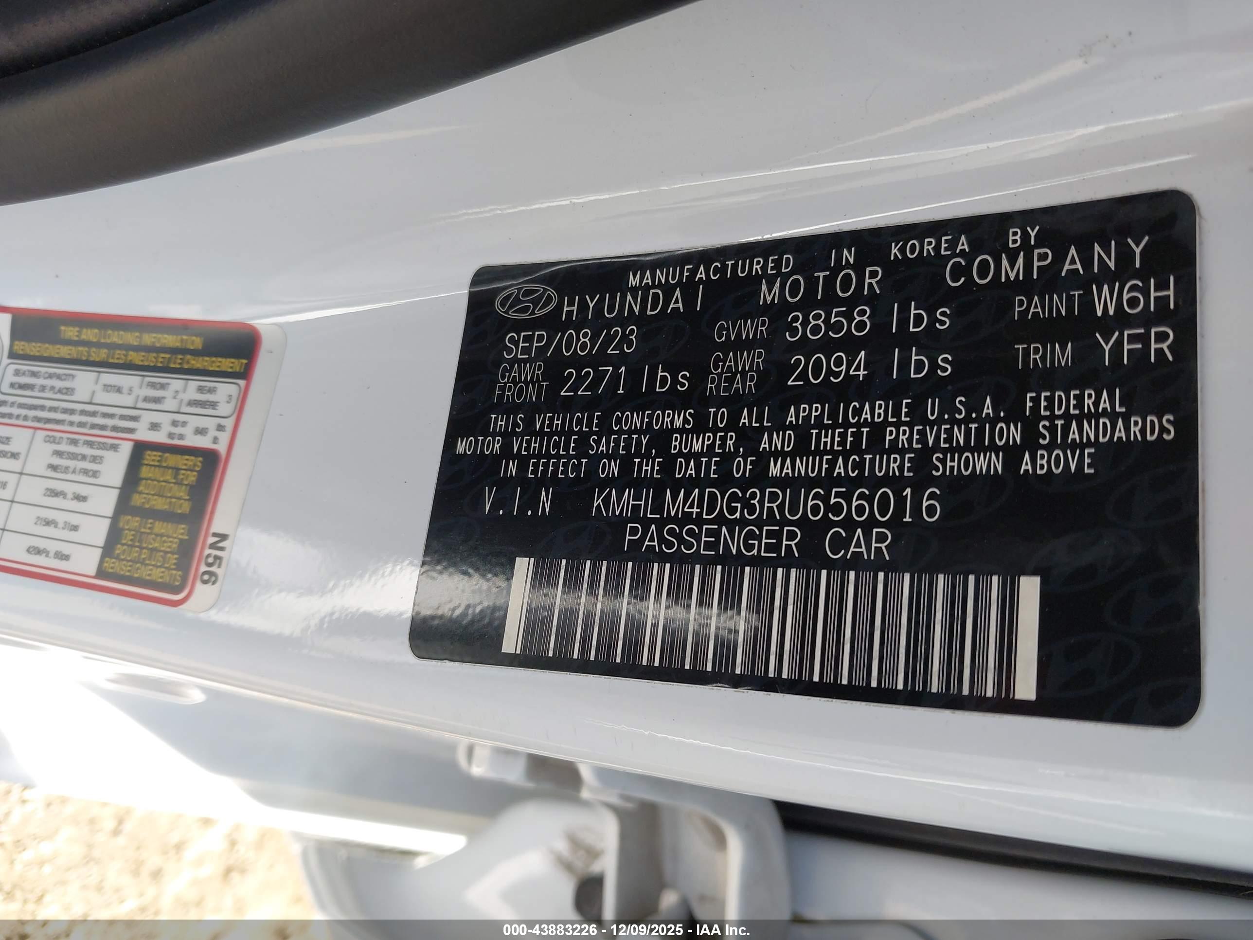 HYUNDAI ELANTRA image 9