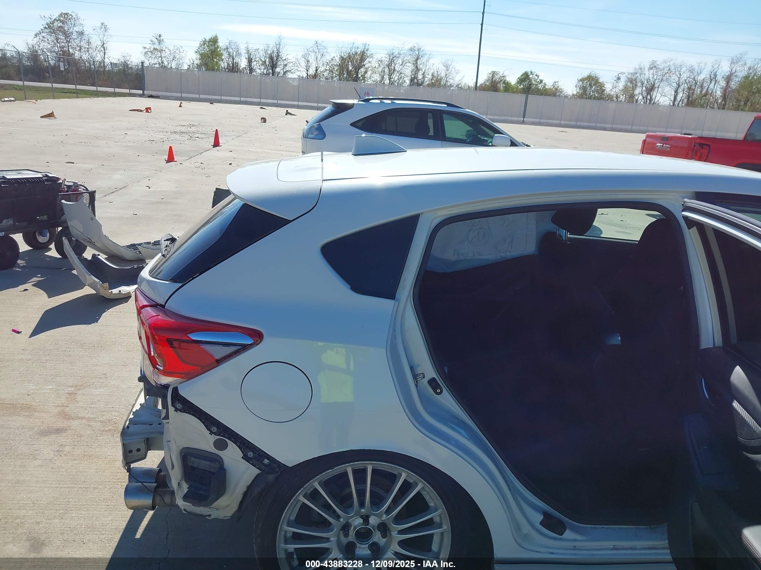 SUBARU IMPREZA image 8